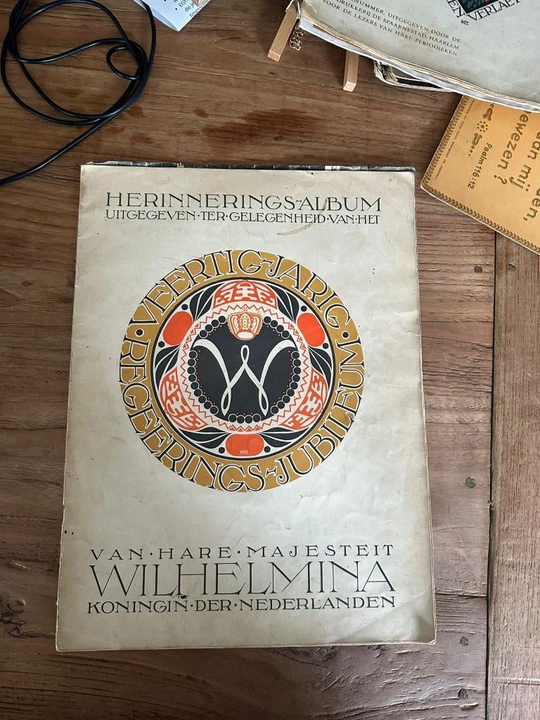 diverse oude tijdschriften Koningshuis, Verzamelen, Ophalen of Verzenden, Gebruikt, Nederland, Tijdschrift of Boek
