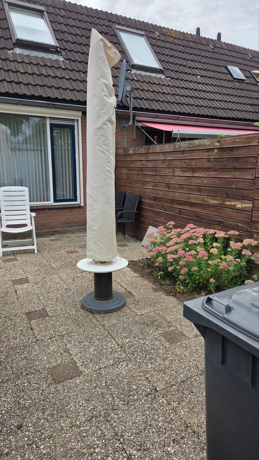 Hartman parasol met betonvoet icm tafel, Tuin en Terras, Ophalen, Gebruikt, 2 tot 3 meter, Stokparasol