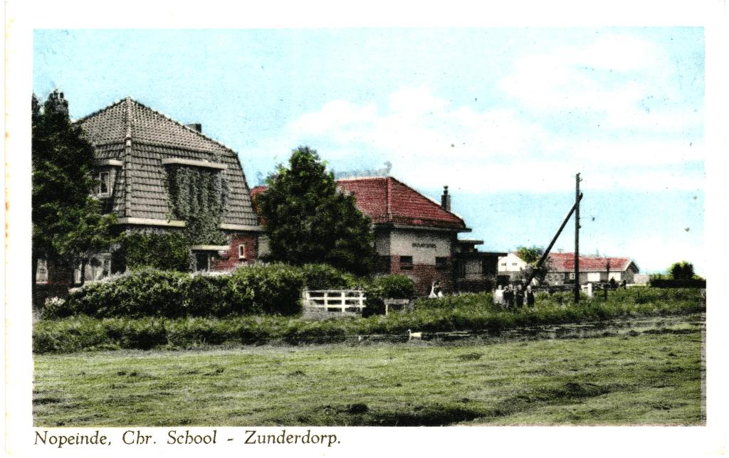 700814	Zunderdorp	Nopeinde Christelijke School onbeschreven, Ophalen of Verzenden, 1920 tot 1940, Ongelopen, Noord-Holland