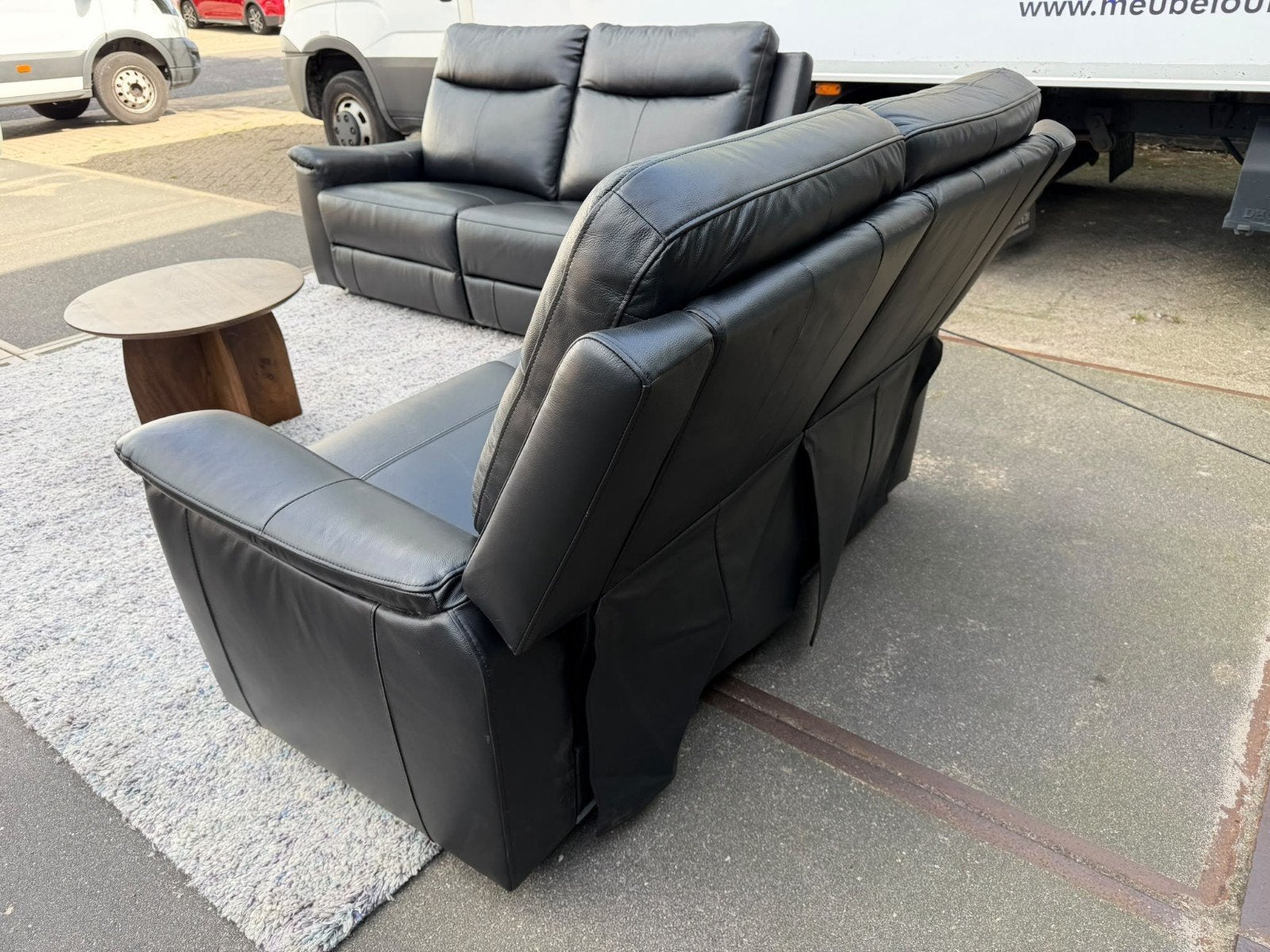 Bankstel Elektrisch relax zwart leder SHOWROOMOPRUIMING!, Ophalen, Zo goed als nieuw, Rechte bank, 200 tot 250 cm
