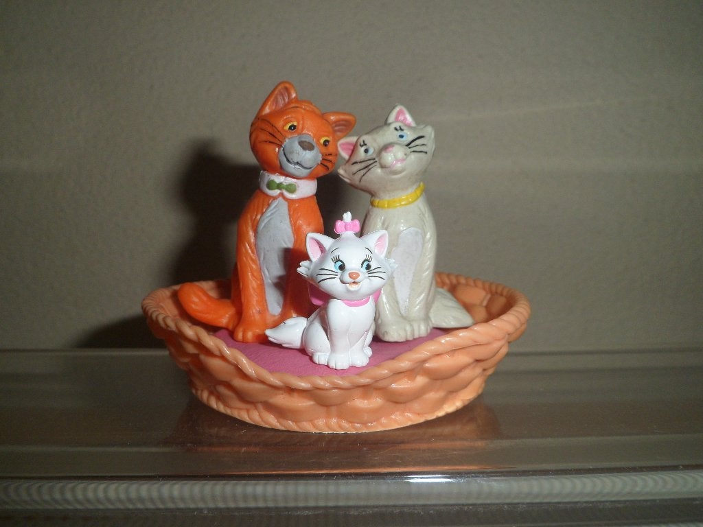 Disney Aristocats in mandje figuurtjes, Ophalen, Overige figuren, Zo goed als nieuw, Beeldje of Figuurtje