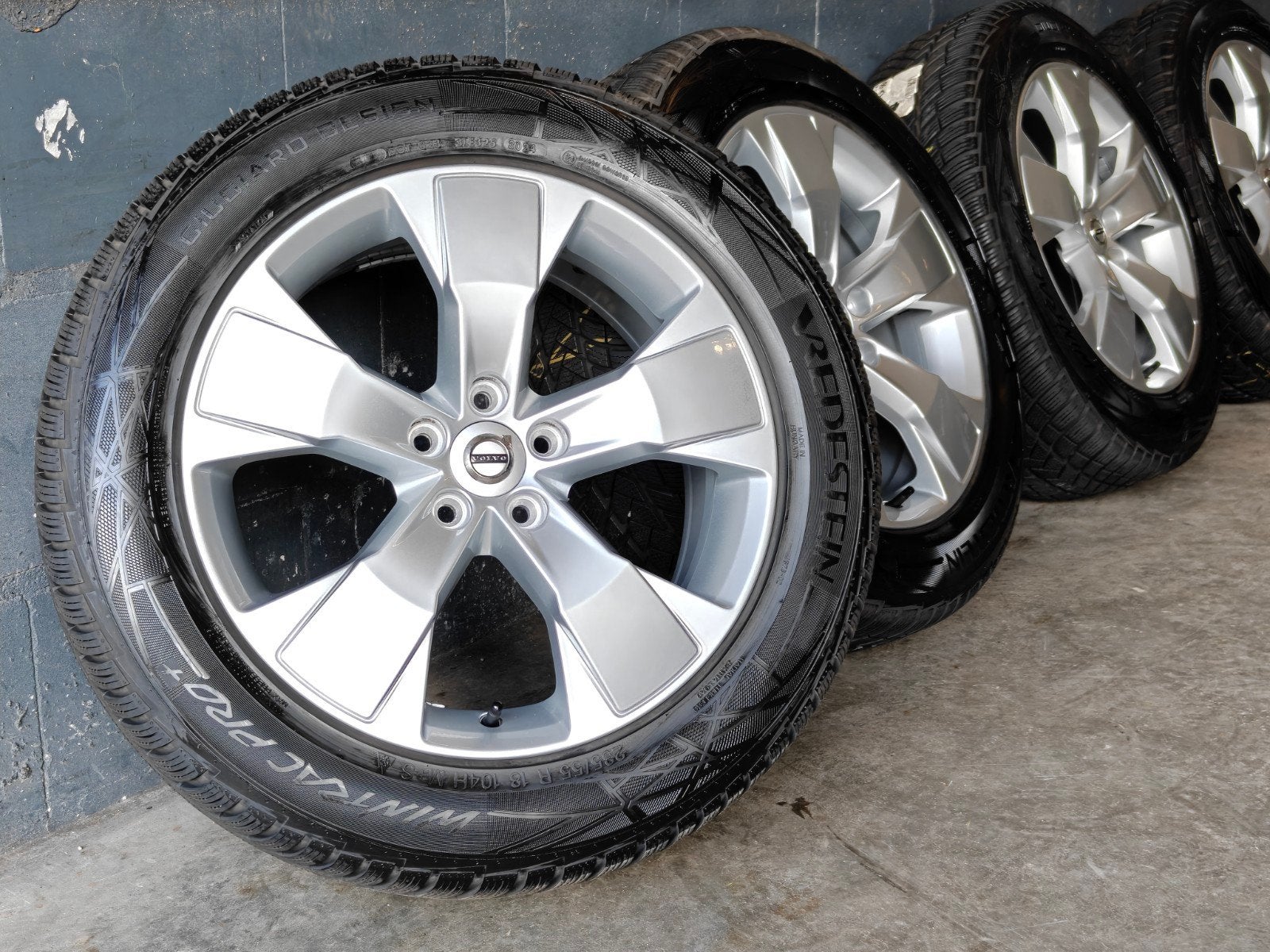 18" Originele Volvo XC40 Winterset Vredestein