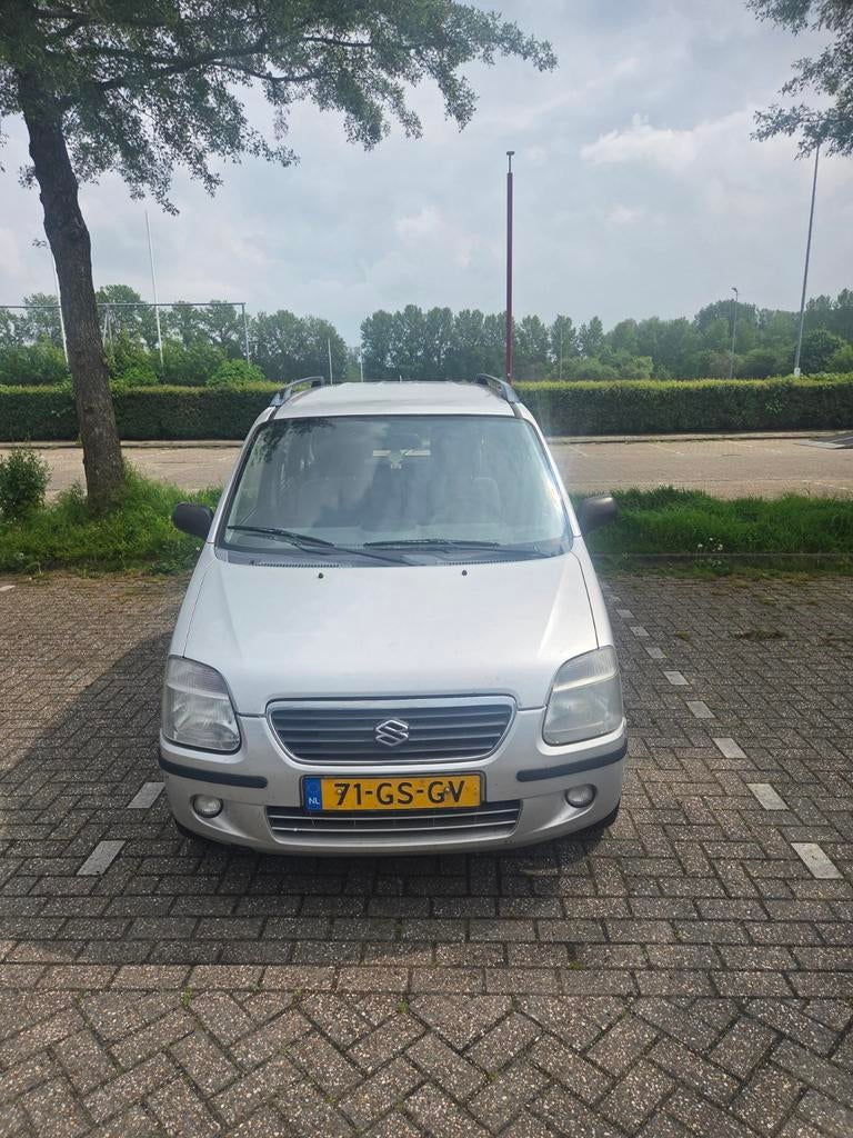 Suzuki Wagon R+ 1.3 2001 Grijs, Auto's, Voorwielaandrijving, 40 €/maand, 4 cilinders, Origineel Nederlands