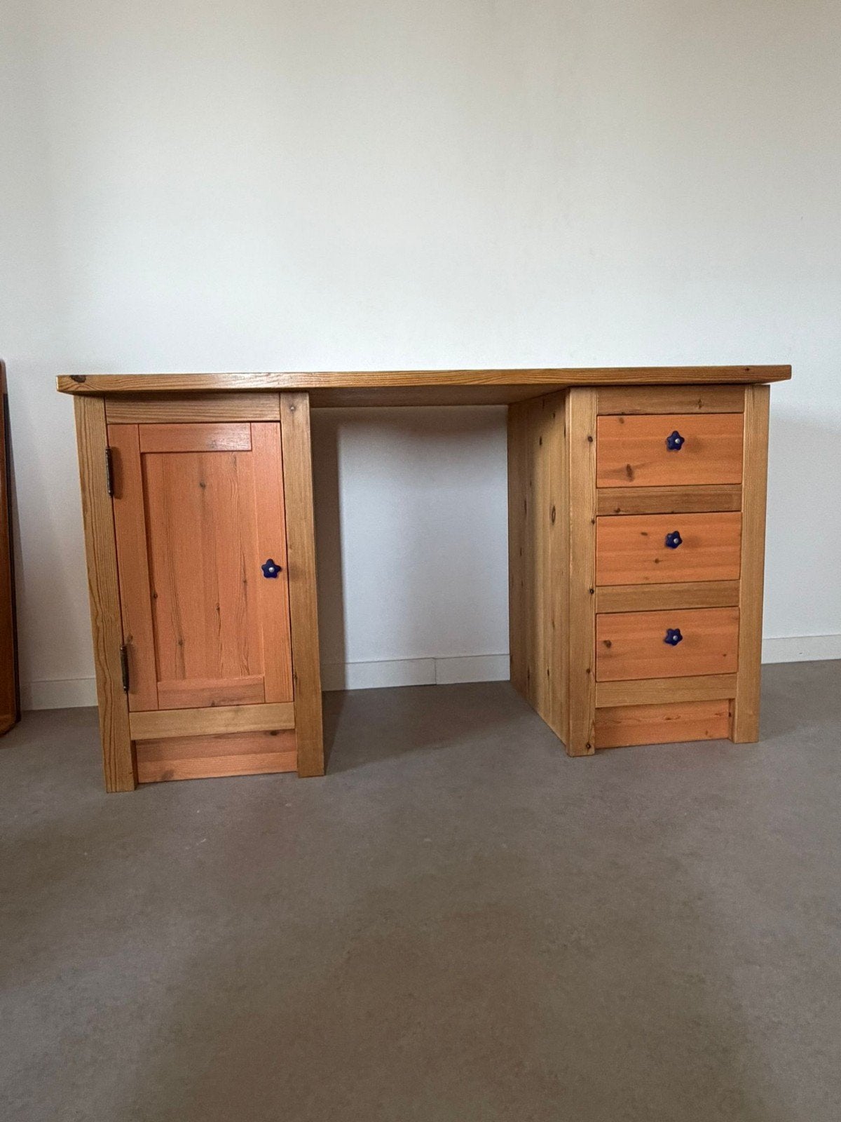 Grenen bureau, studeerkamerbureau, kinderkamer, Huis en Inrichting, Bureaus, Ophalen, Gebruikt