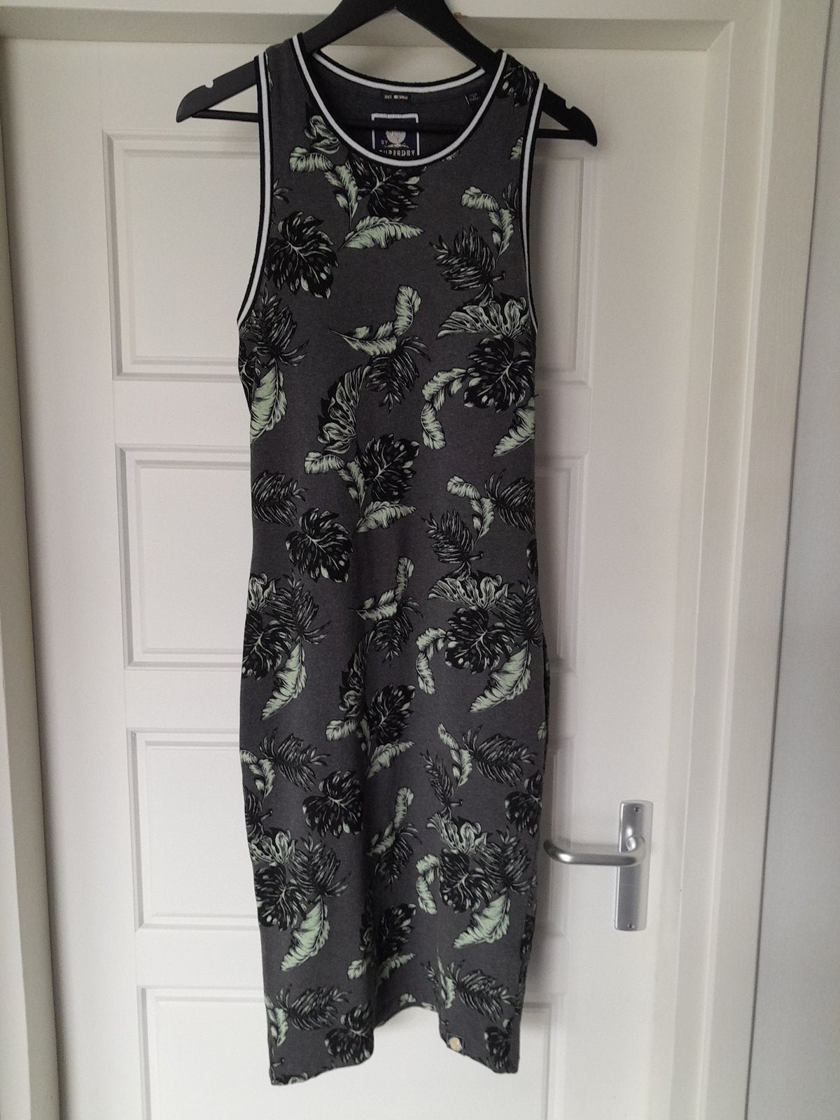 Jurk van het merk Superdry, Maat 38/40 (M), Superdry, Ophalen of Verzenden, Grijs