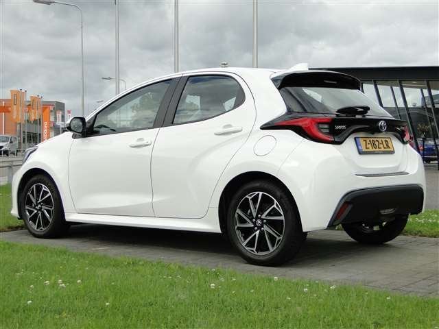 Toyota Yaris 1.5 Hybrid Dynamic | Stoelverwarming | Led | Ca, 12 maanden, 450 kg, Gebruikt, Bedrijf