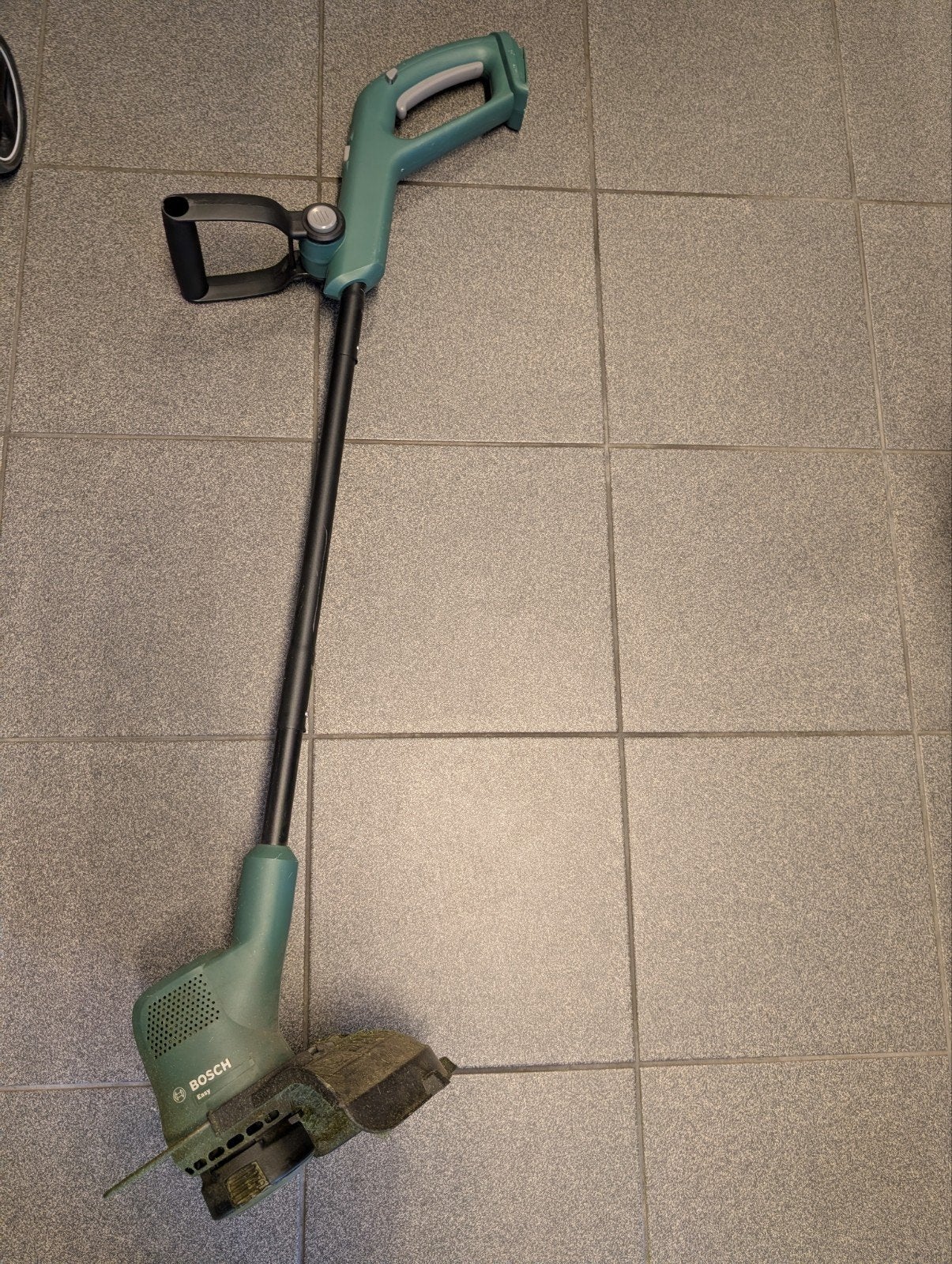 Bosch Easy Kantenmaaier Accu Grastrimmer - 26 cm snijbreedte, Tuin en Terras, Grastrimmers, Ophalen, Gebruikt, Accu, 10 tot 30 cm
