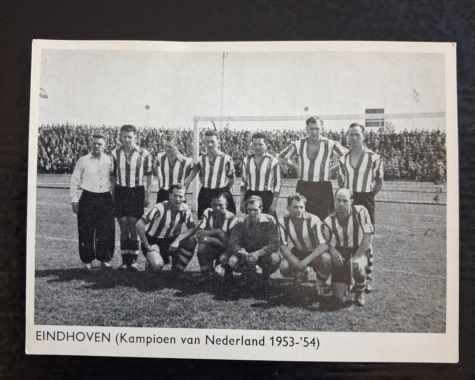 Oud album (?) plaatje Eindhoven Kampioen 1953/54., Ophalen of Verzenden, Zo goed als nieuw, Overige binnenlandse clubs, Poster, Plaatje of Sticker