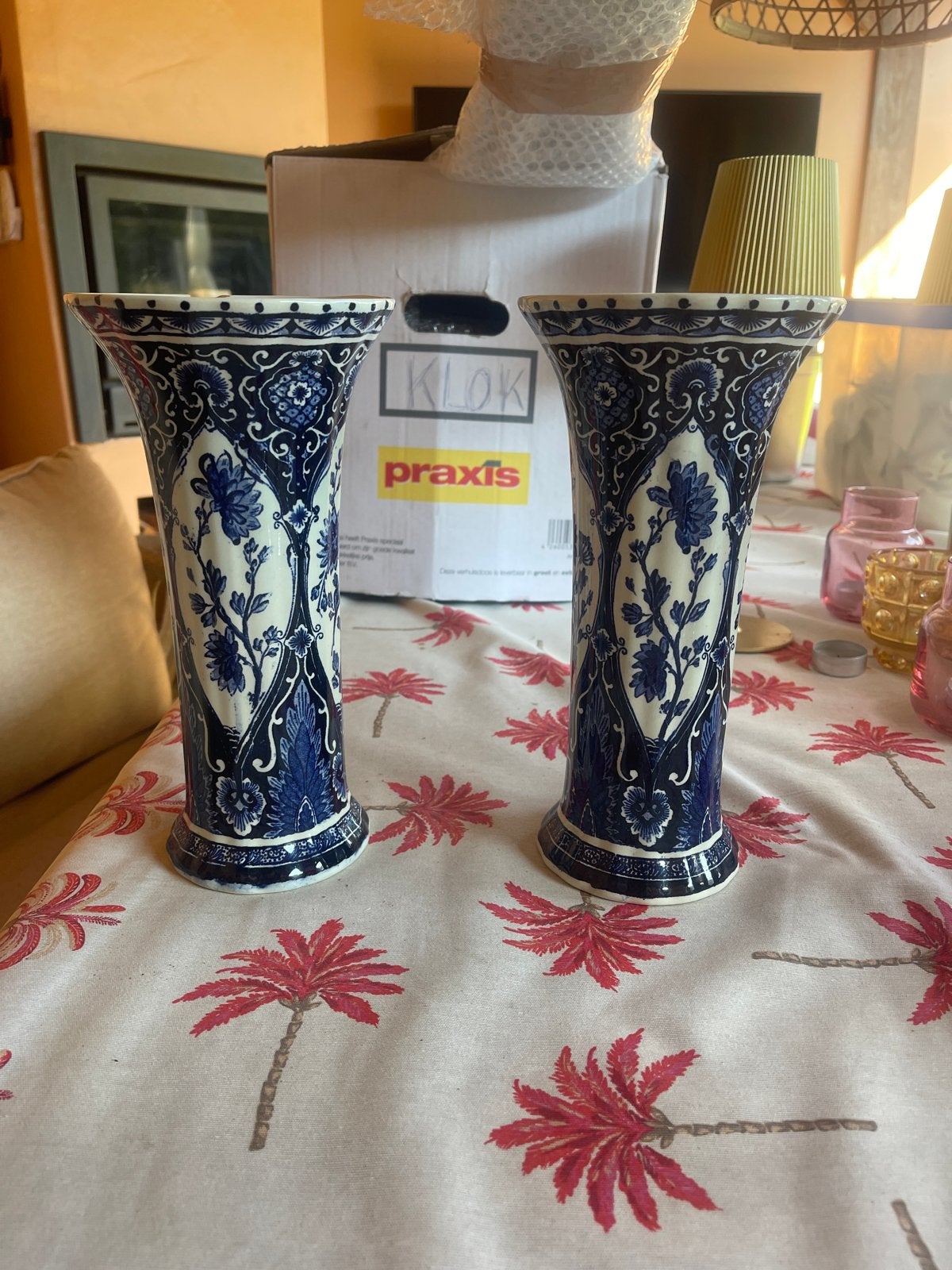 Set van 2 Delfts blauwe vazen van Royal Boch Holland, Antiek en Kunst, Antiek | Vazen, Ophalen of Verzenden