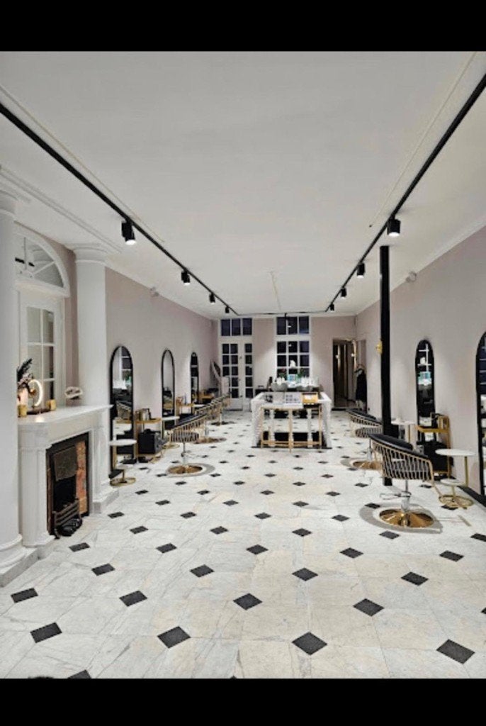 Compleet ingerichte Kapsalon & Beautysalon - Utrecht Centrum