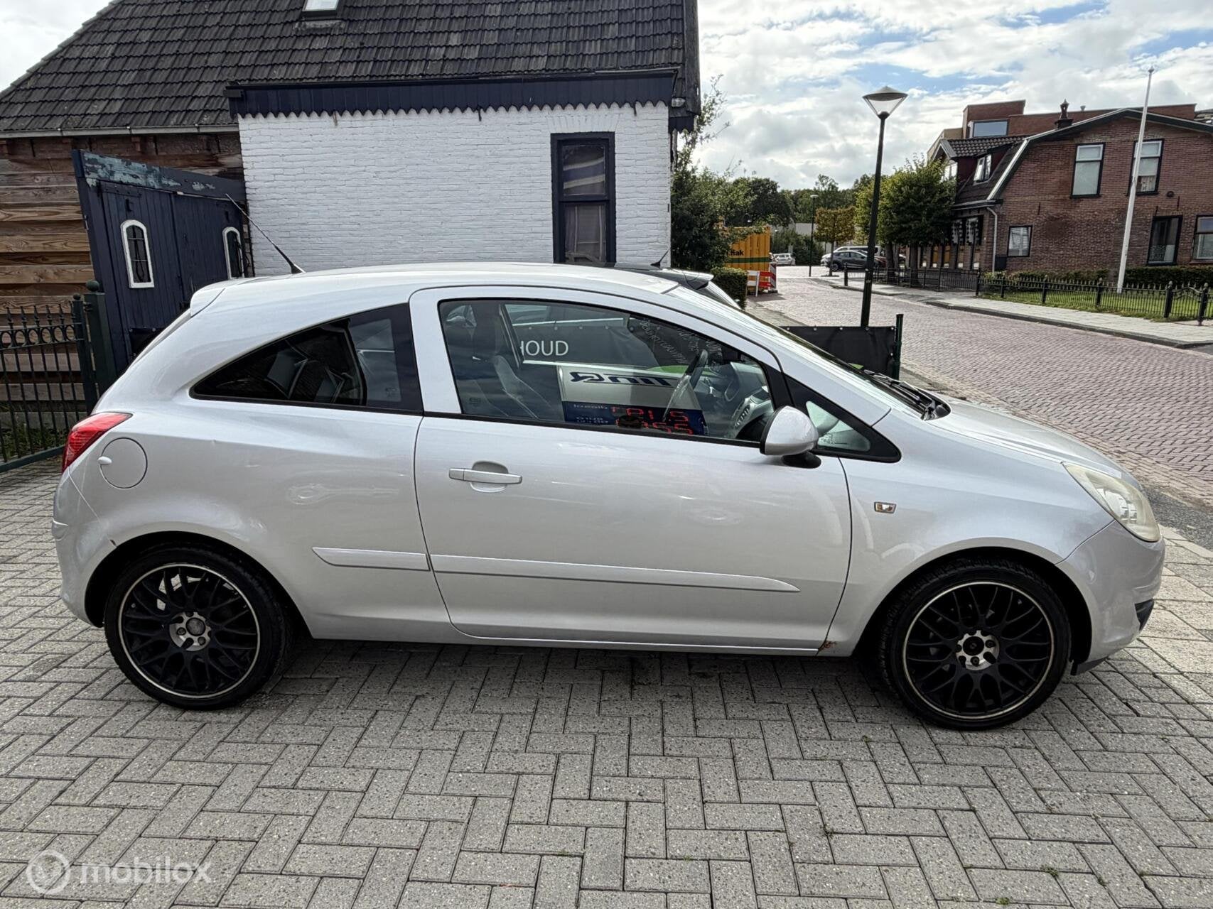 Opel Corsa 1.4-16V | inruilkoopje | nieuwe apk keuring, Auto's, Voorwielaandrijving, Gebruikt, 4 cilinders, Origineel Nederlands