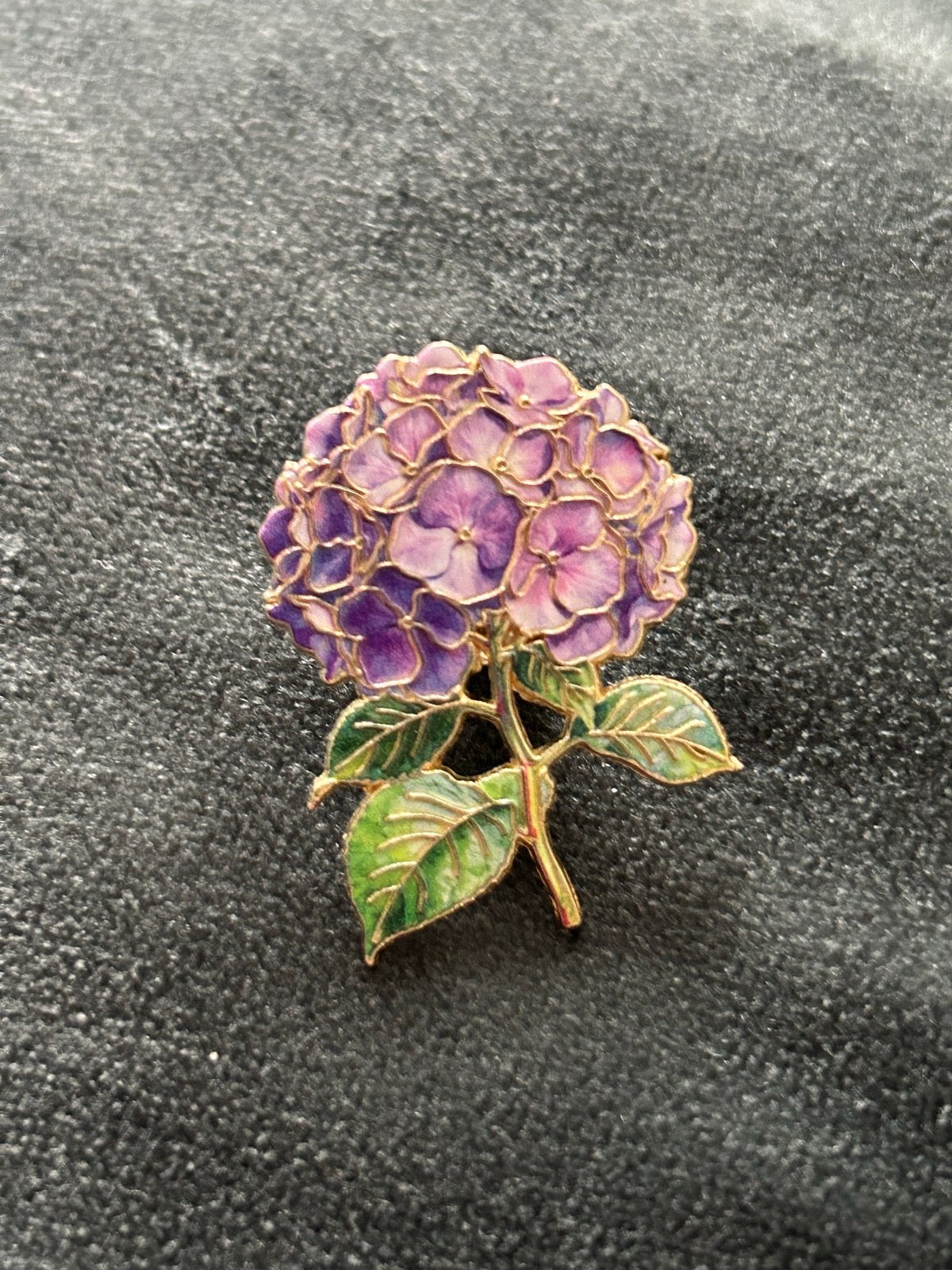 Prachtige paarse hortensia broche pin, Overige materialen, 4 tot 7 cm, Paars, Nieuw