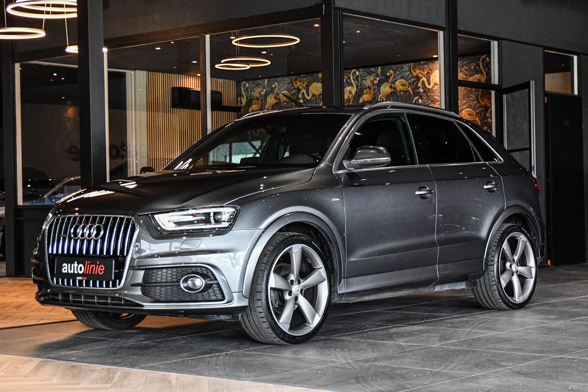 Audi Q3 2.0 TDI quattro 3xS-Line, Trekhaak, Stoelverw, 20" R, Auto's, Automaat, Euro 5, Gebruikt, Zwart
