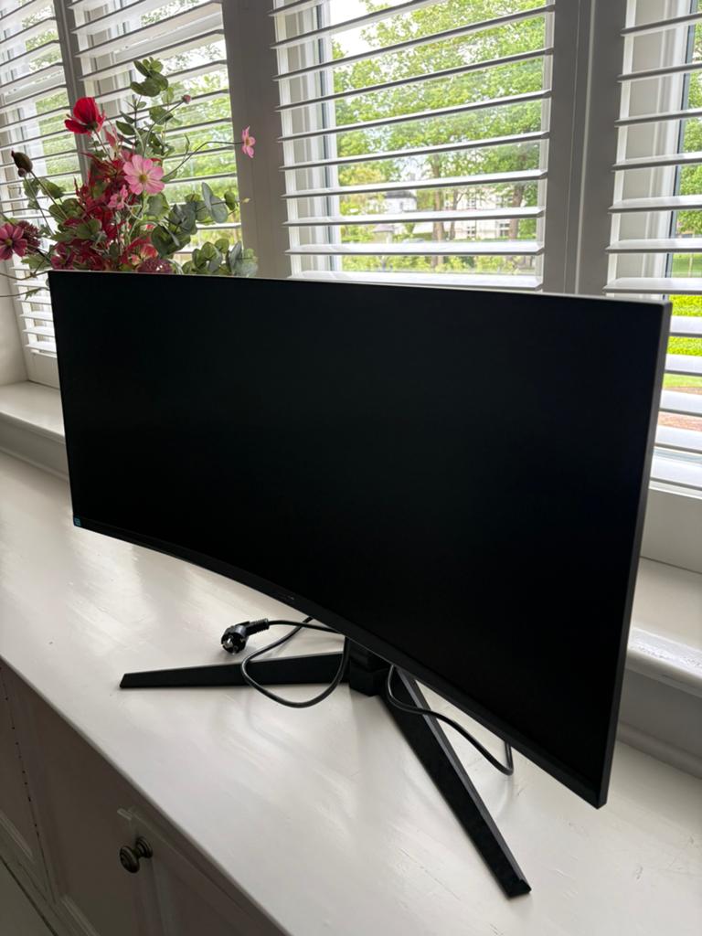 ASUS 34” Ultrawide Curved Gaming Monitor – VG34VQL1A, Computers en Software, Monitoren, 101 t/m 150 Hz, Curved, VA, Zo goed als nieuw