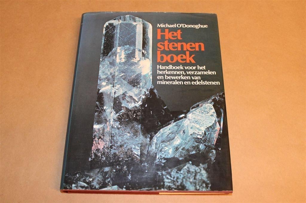 Het Stenenboek — Handboek Mineralen & Edelstenen, Ophalen of Verzenden
