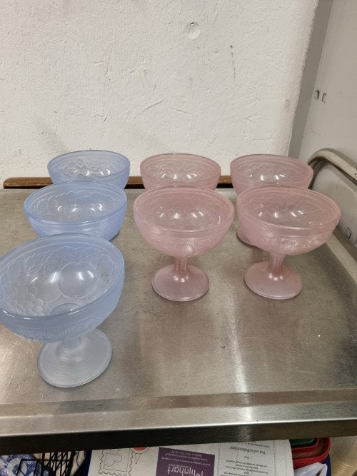 ijs coupe schaaltjes op voet, Ophalen of Verzenden, 'T Olde Gre-j, Info@toldegrej.nl, Endepoelstraat 20f Didam