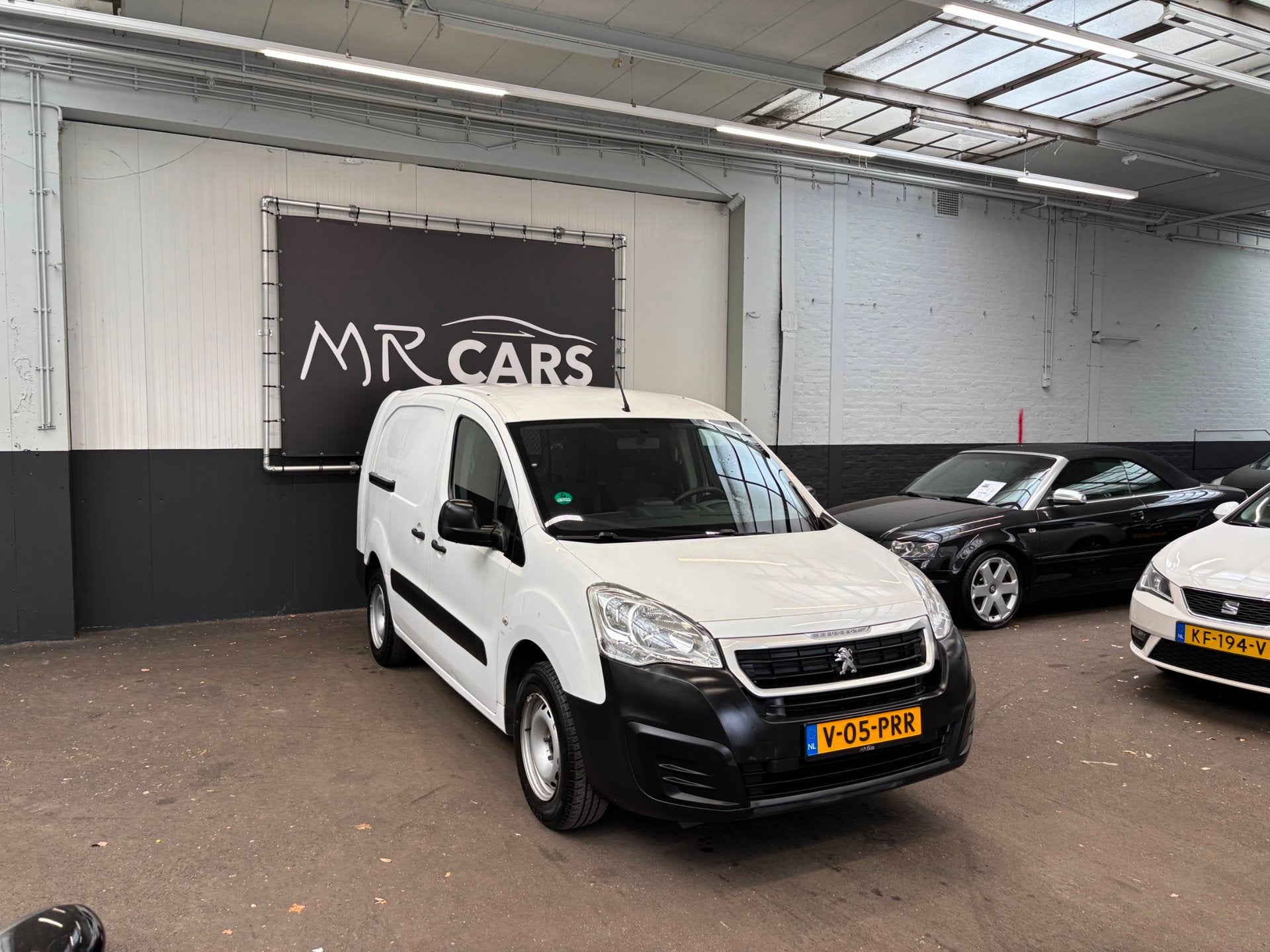 Peugeot PARTNER 122 1.6 BlueHDi 100 L1 XR S&S, Voorwielaandrijving, Stof, Gebruikt, 4 cilinders