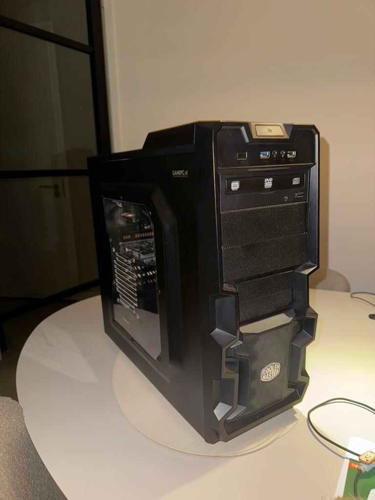 Gaming PC Cooler Master, Computers en Software, Computerbehuizingen, Ophalen of Verzenden, Zo goed als nieuw