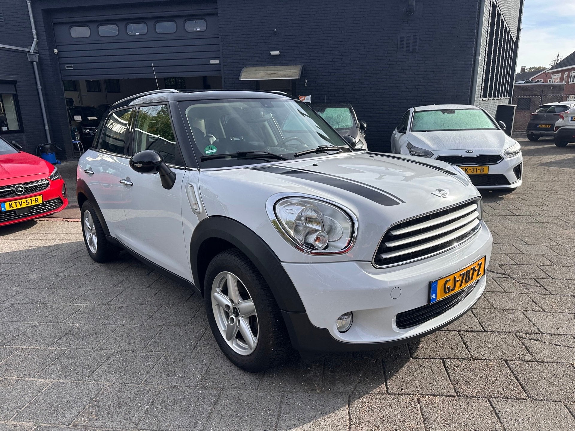 Mini Countryman 1.6 Cooper 122pk|Afn. Trkhk|Panodak|All Seas, Auto's, Gebruikt, Euro 6, Bedrijf, SUV of Terreinwagen