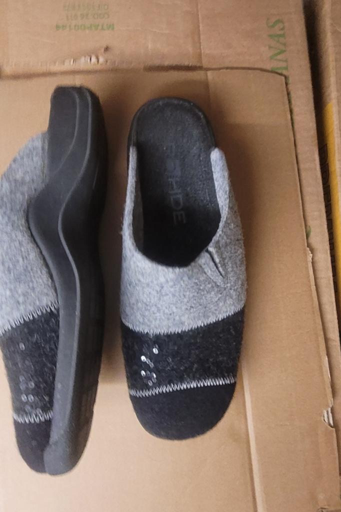 Rohde pantoffels maat 40 - Grijs met pailletten, Rohde, Ophalen of Verzenden, Zo goed als nieuw, Pantoffels of Sloffen