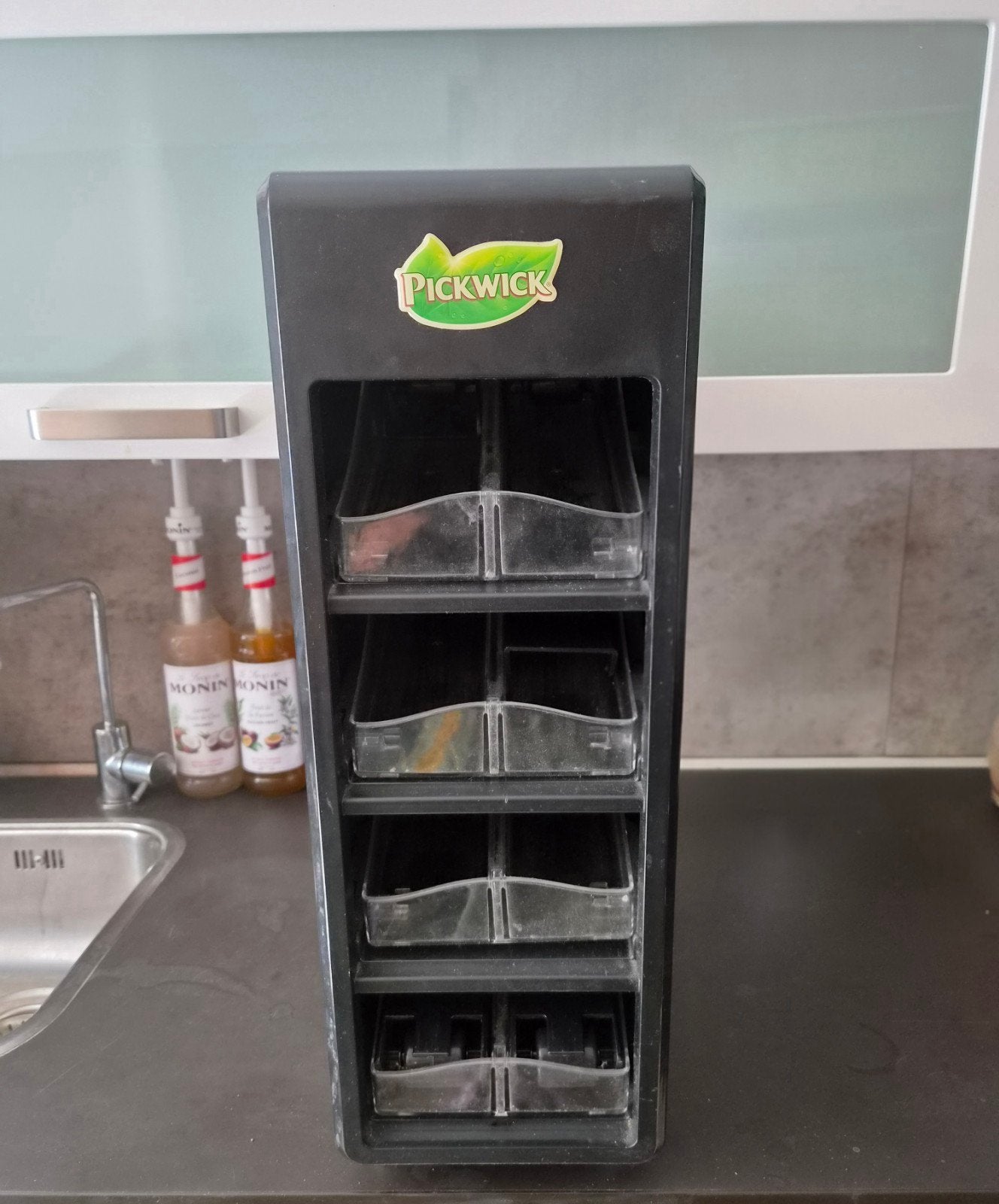 Pickwick thee dispenser, Ophalen, Opbergdoos