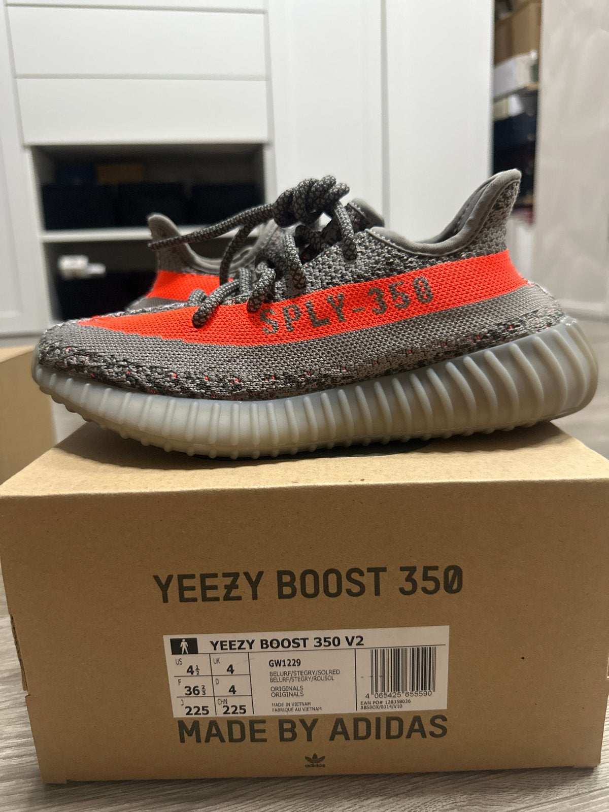 Yeezy Boost 350 V2 Beluga maat 36 2/3, Kleding | Dames, Ophalen, Nieuw, Grijs, Sneakers of Gympen