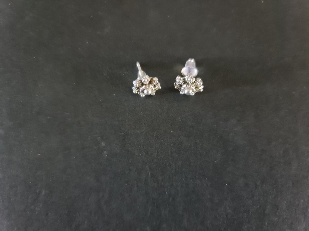 Zeeuwse zilveren oorknopjes, Sieraden, Tassen en Uiterlijk, Oorbellen, Ophalen of Verzenden, Zo goed als nieuw, Knopjes of Stekers