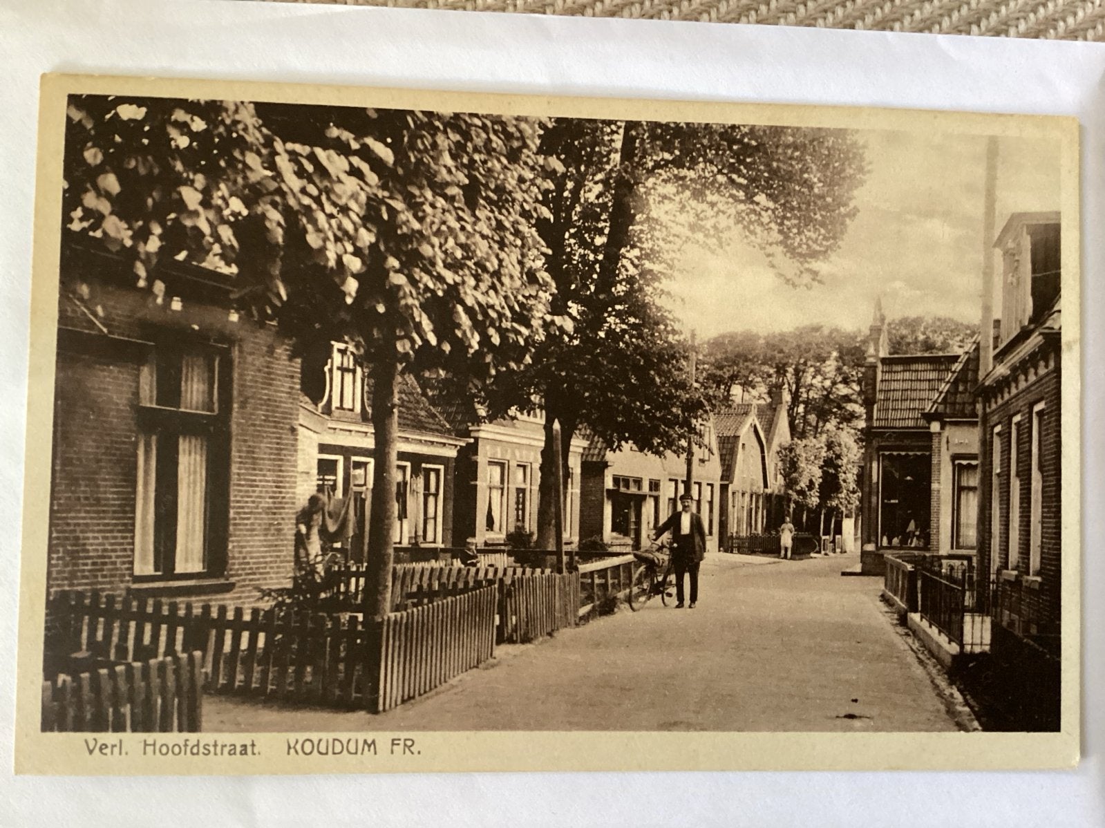 Oude ansichtkaart Koudum Fr. - Verl. Hoofdstraat, Verzamelen, Ophalen of Verzenden, Voor 1920, Gelopen, Friesland