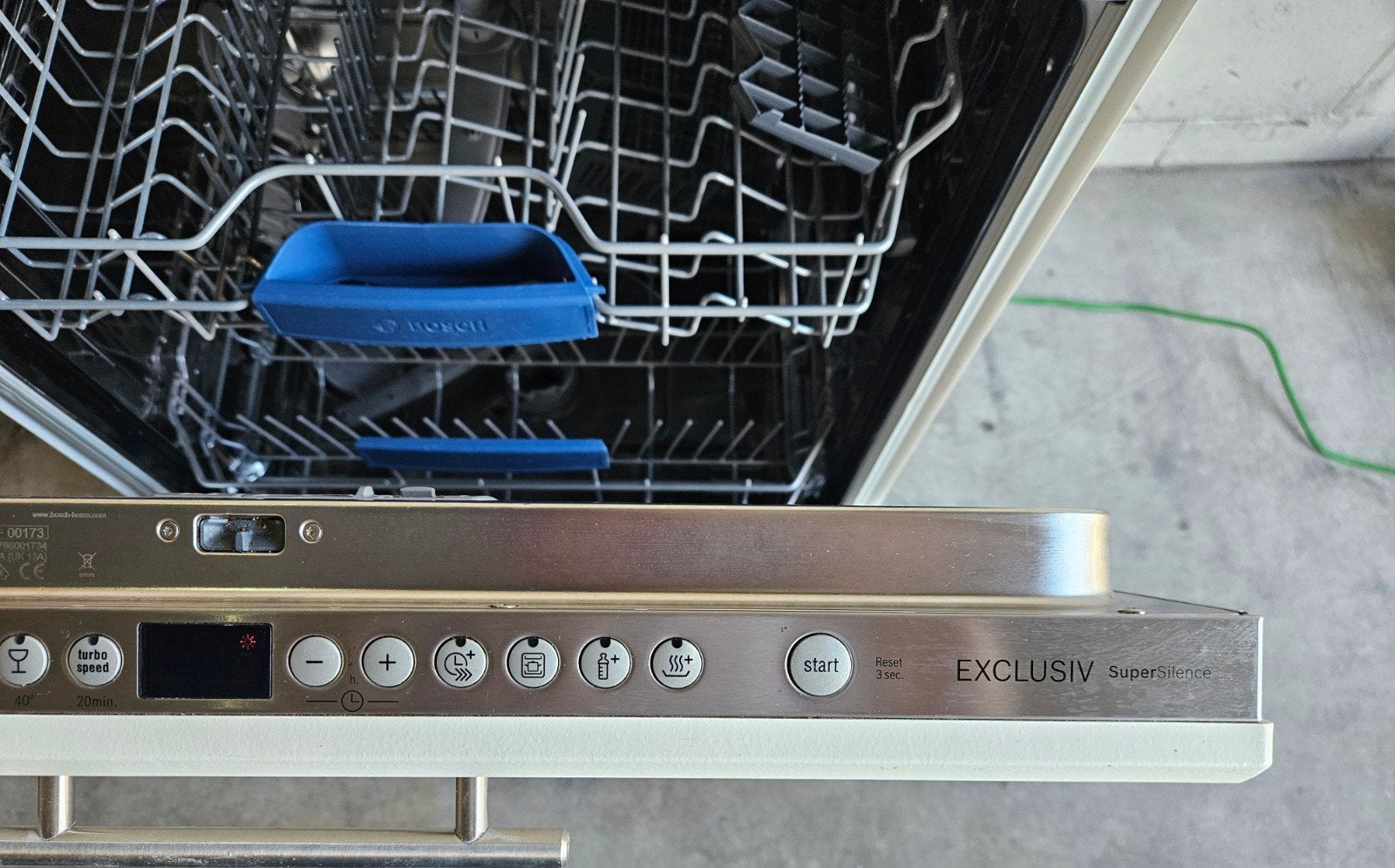 Foto 10 van zeer nette vaatwasser Bosch SMV86M50EU (inbouw) A++ zuinig!