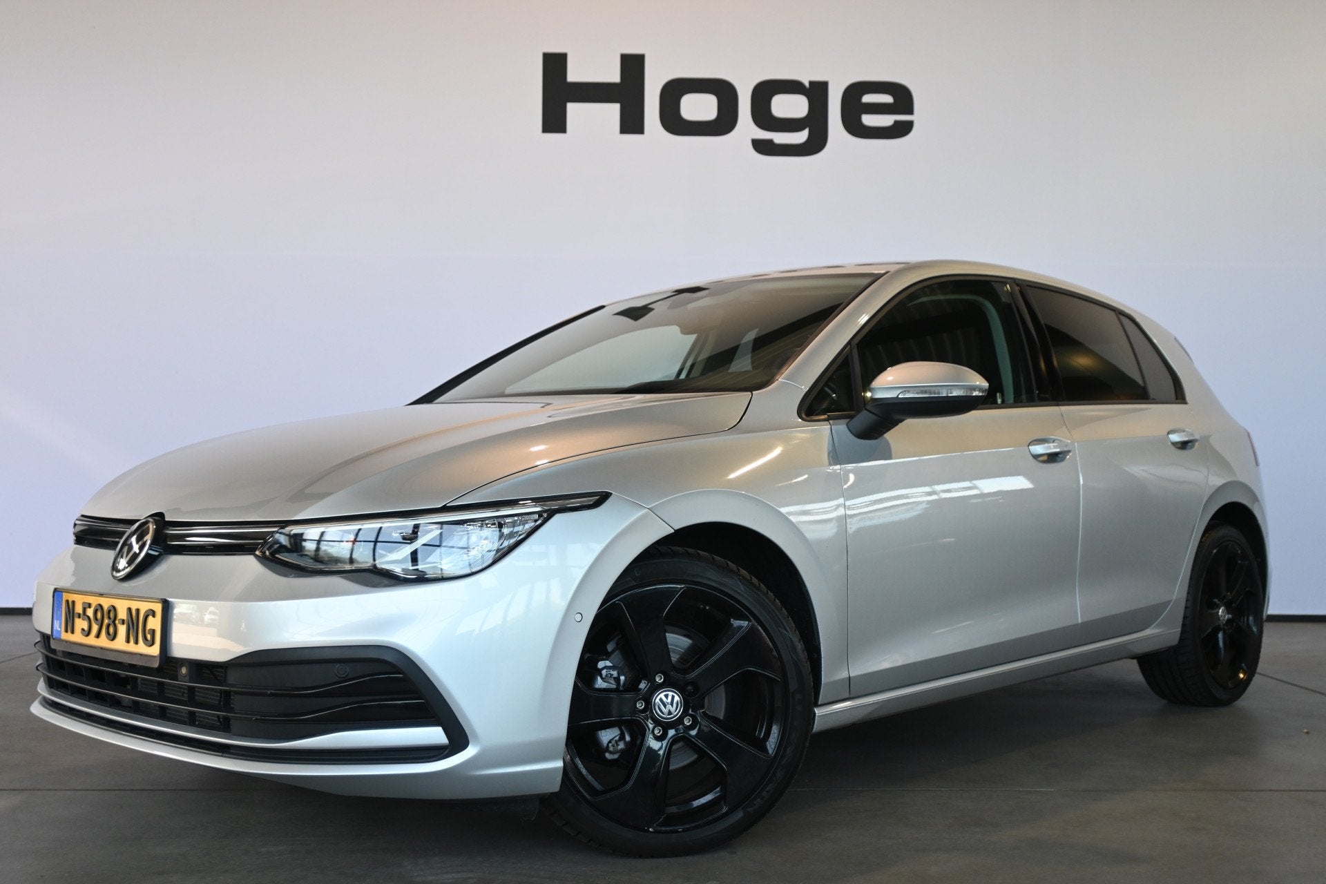 Volkswagen Golf 1.5 eTSI R-Line Automaat Clima Carplay Cruis, Auto's, 4 cilinders, Bedrijf, 1500 kg, 5 stoelen