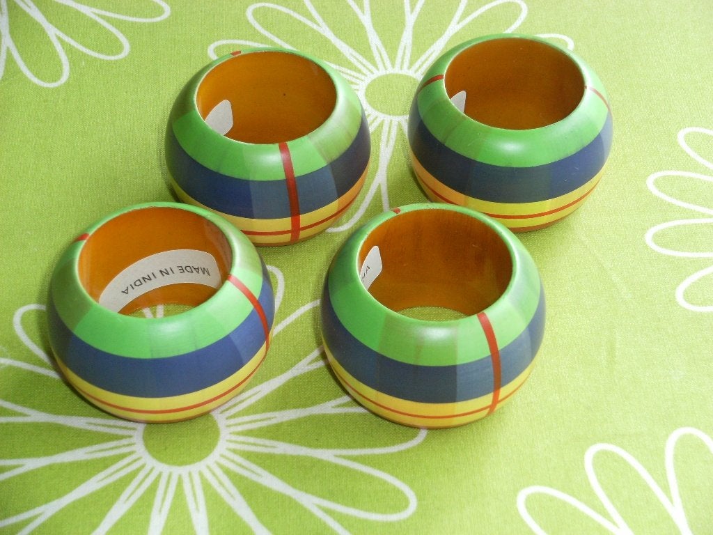 4 houten servetringen met mooi design, Huis en Inrichting, Keuken | Servies, Overige materialen, Overige typen, Ophalen of Verzenden