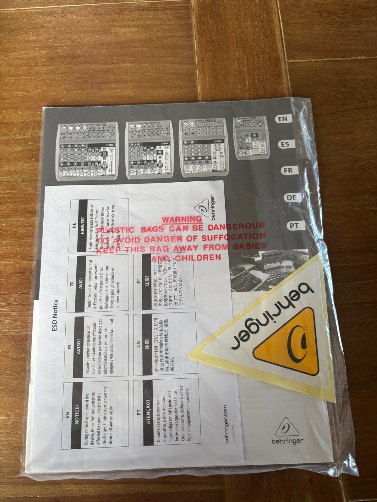 Behringer Xenyx Q1002USB Mixer - Nieuw in doos, Ophalen of Verzenden, Nieuw, 5 tot 10 kanalen, Microfooningang