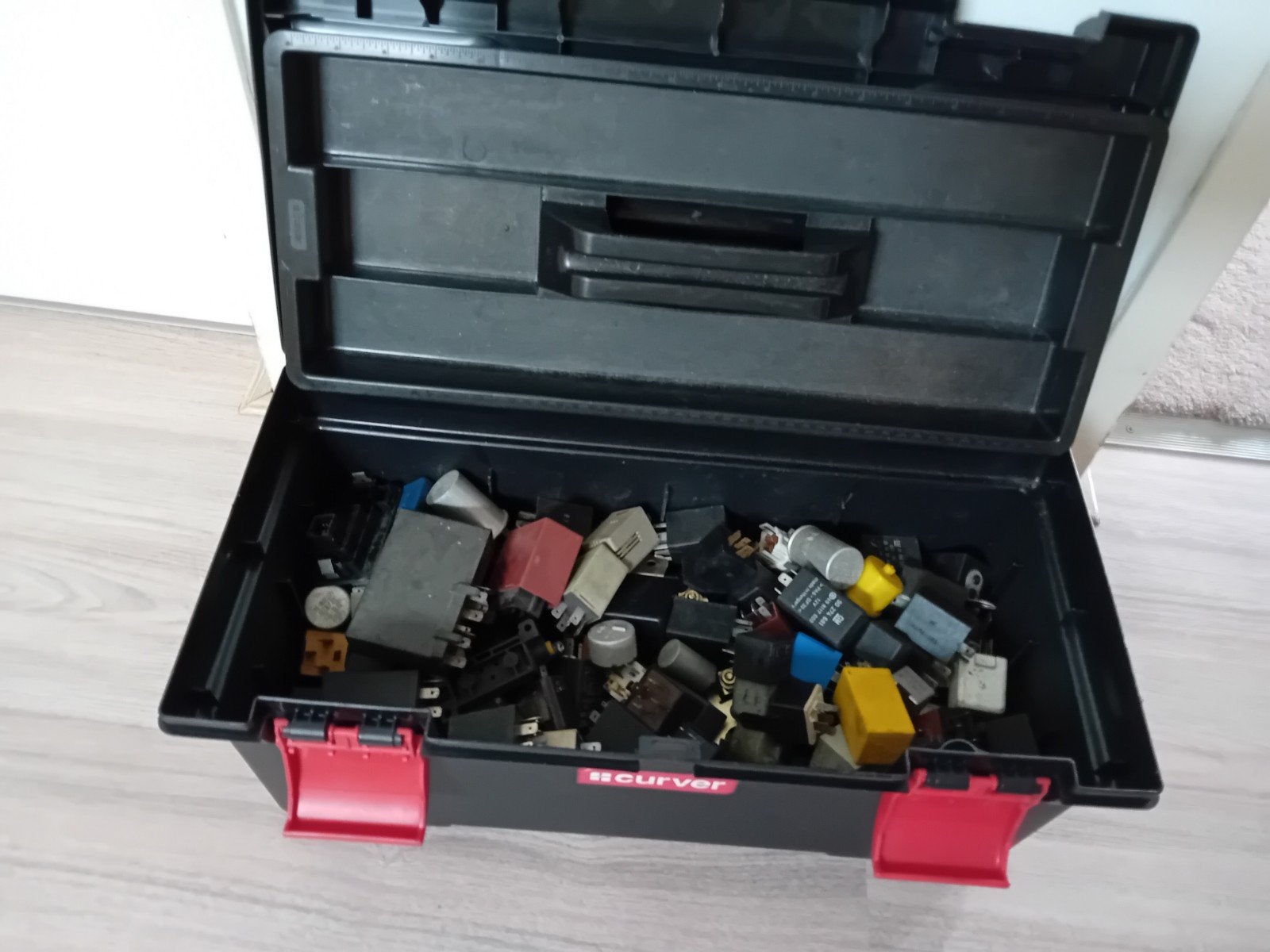 Mooie verzameling Relais voor oa Fiat, Alfa, Audi, VW, BMW,, Ophalen of Verzenden, Audi