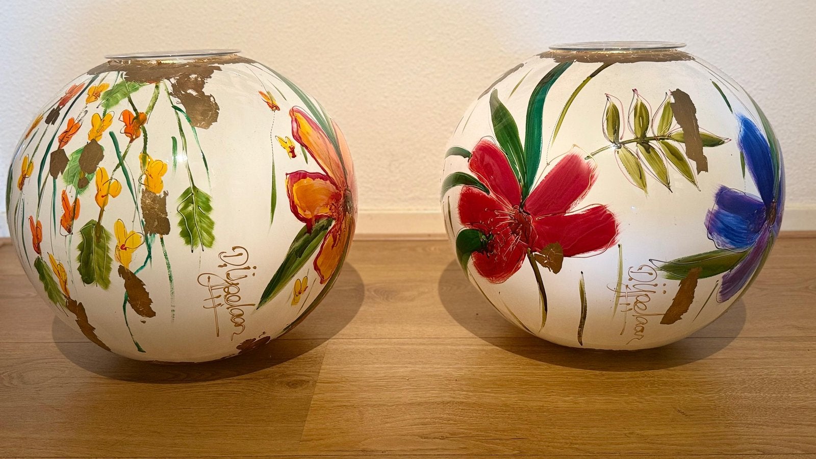 2 grote Doortje IJpelaar vazen - gelimiteerde serie, Ophalen, Zo goed als nieuw, Handgemaakt, Glas