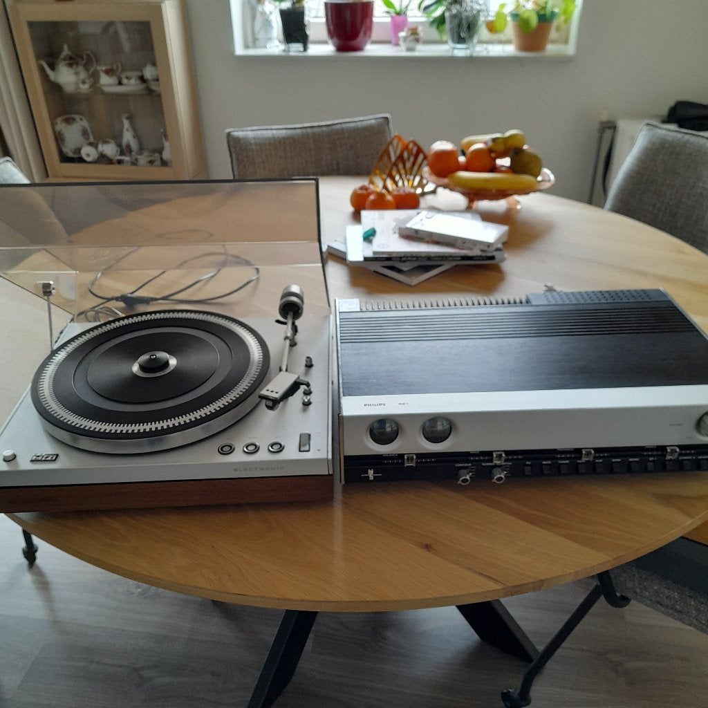Philips versterker en platenspeler combi, Ophalen, Gebruikt, Philips, Losse componenten
