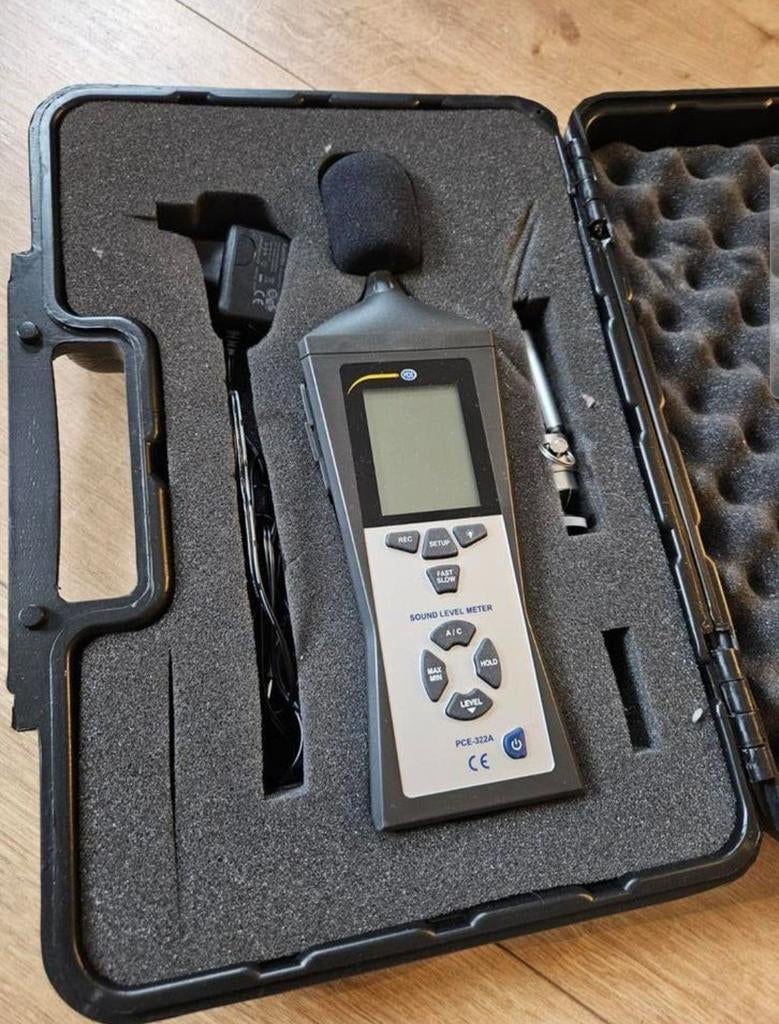 PCE 322A Professionele Geluidsmeter, Doe-het-zelf en Verbouw, Meetapparatuur, Ophalen of Verzenden, Gebruikt, Geluid