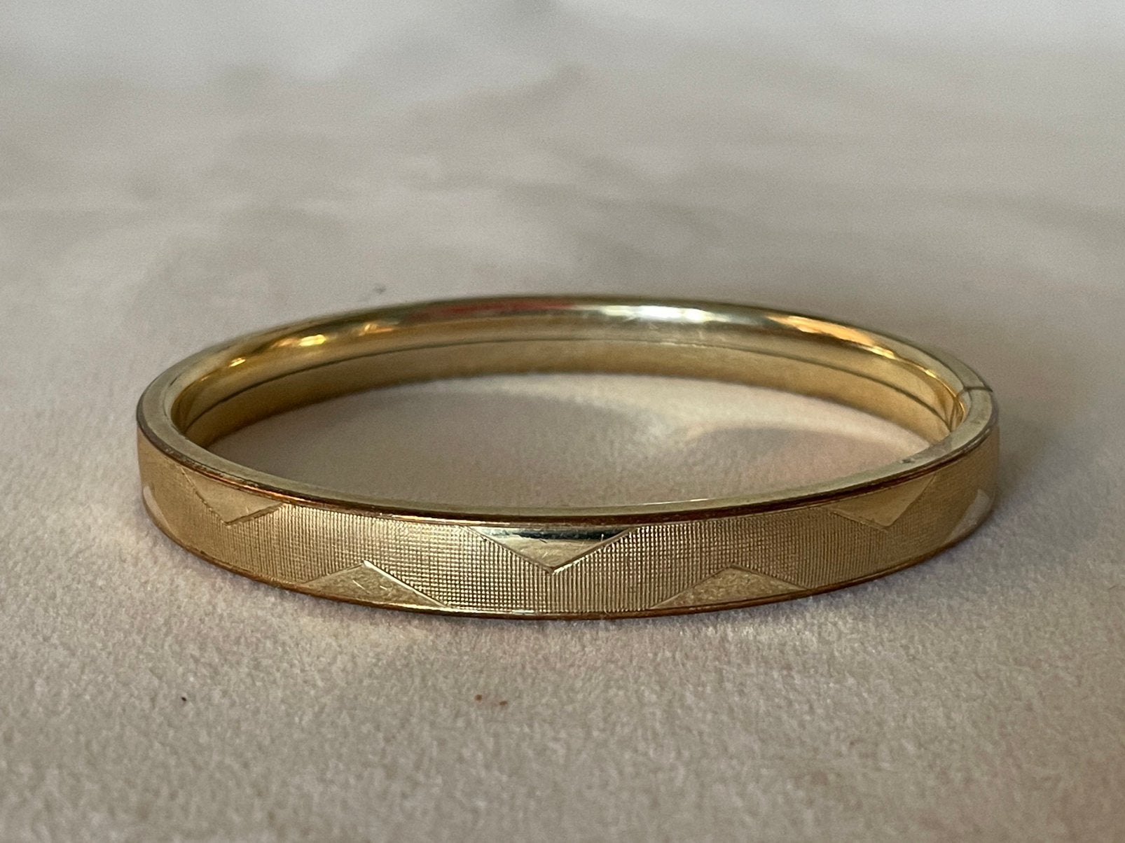 Vintage double bangle armband. Is in goede staat, Ophalen of Verzenden, Zo goed als nieuw, Goud, Overige materialen