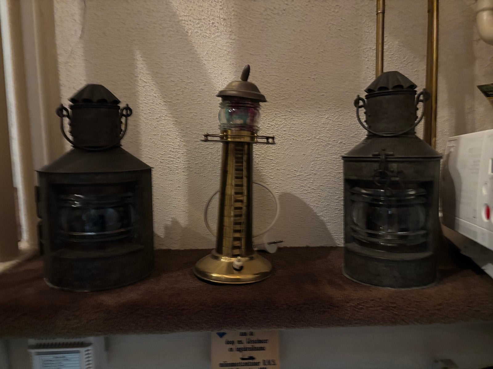 Diverse decoratieve items: scheepslampen, spiegel, kandelaar, Antiek en Kunst, Ophalen