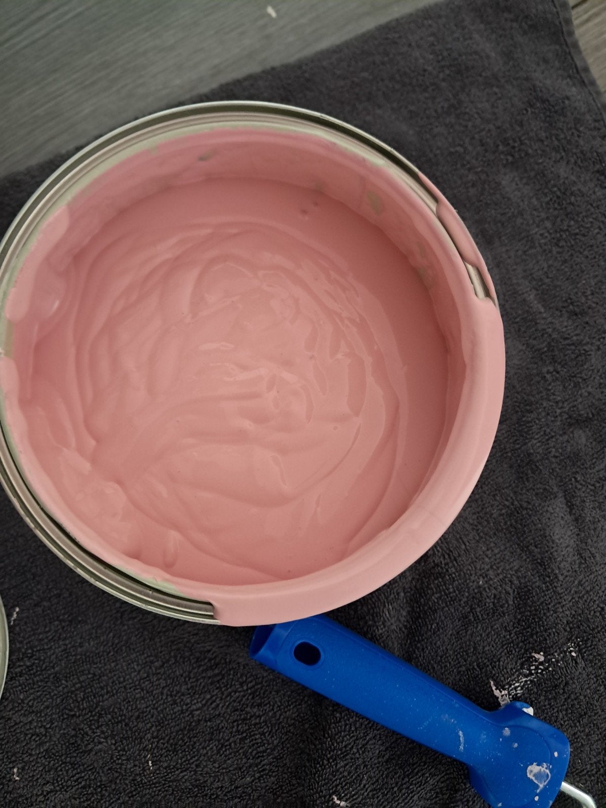 Renaulac blush roze muurverf - ruim 2 liter over, Ophalen