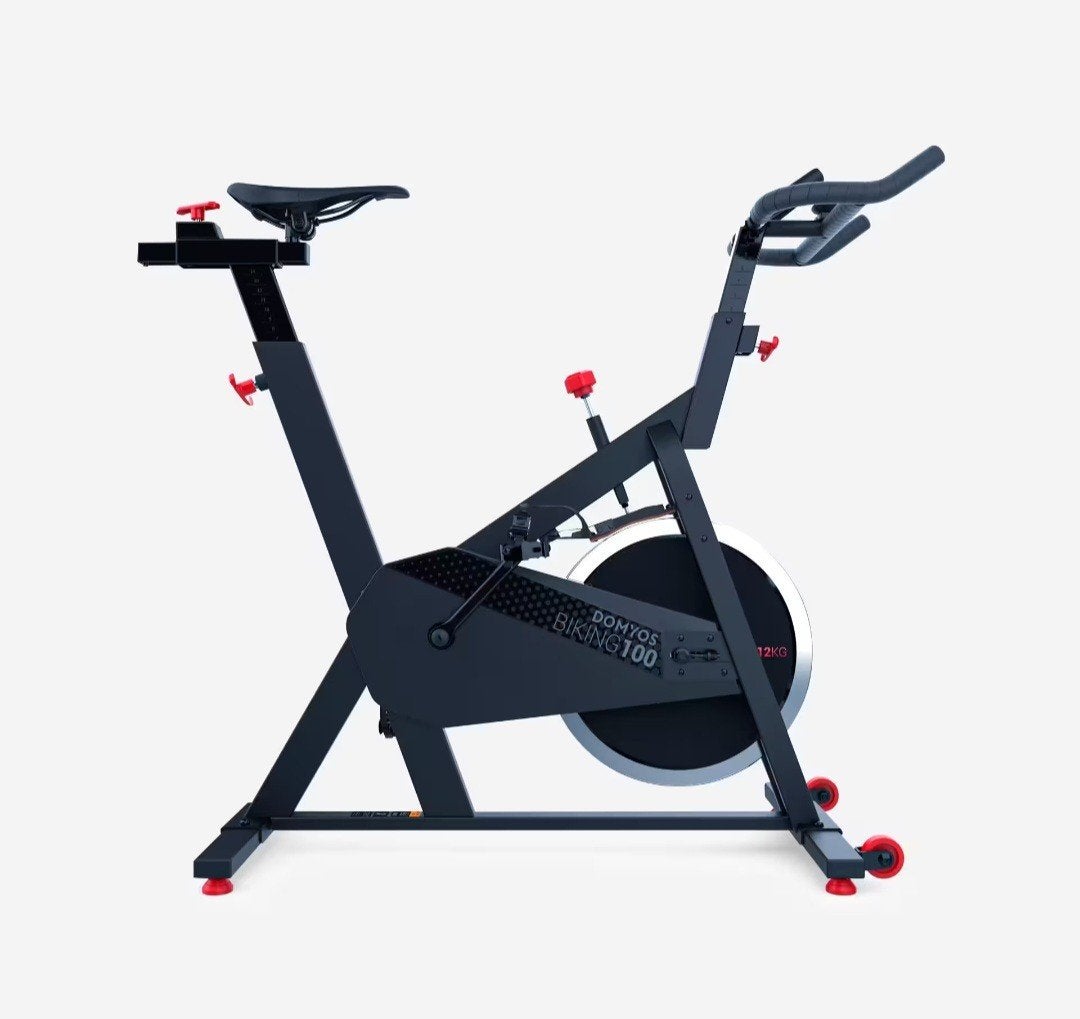 Domyos Indoor Bike 100 - Spinningfiets met 12kg vliegwiel, Sport en Fitness, Ophalen of Verzenden, Zo goed als nieuw, Benen, Hometrainer