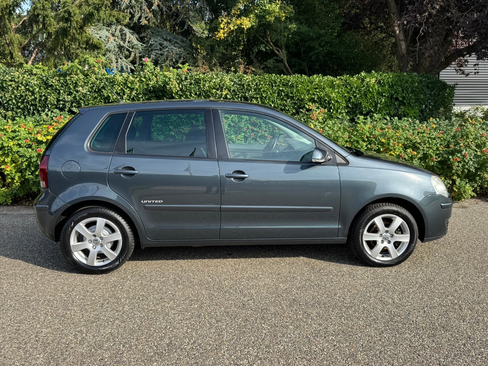 Foto 7 van Volkswagen Polo 1.2 Esyline 2008 Grijs Nieuwe Apk