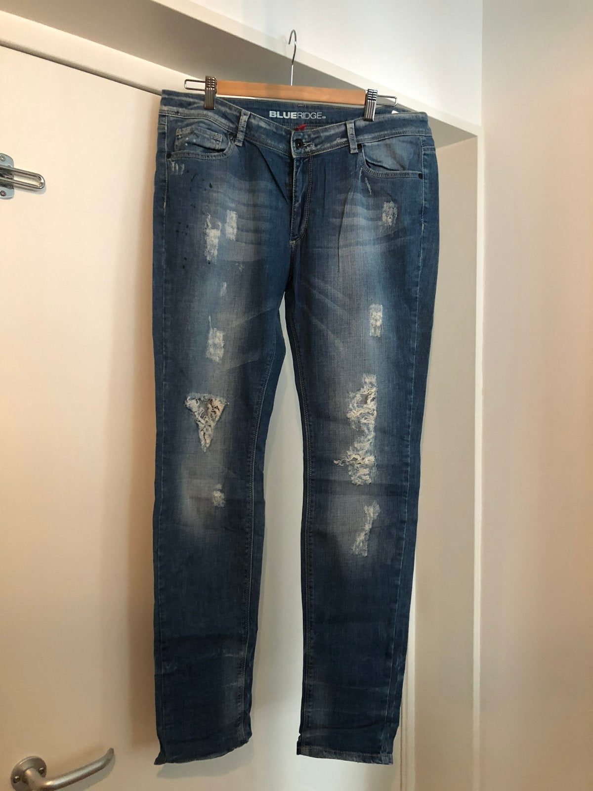 WE Blueridge slim fit ripped jeans blauw mt 36/34, Verzenden, Zo goed als nieuw, Blauw, W28 - W29 (confectie 36)