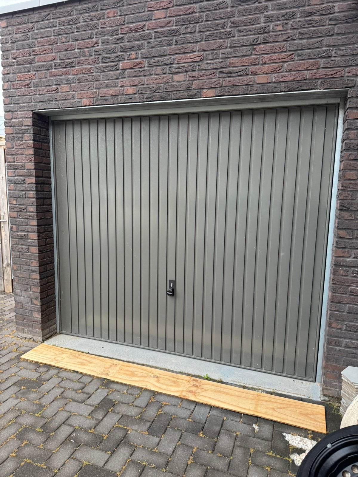Hormann Garagedeur N80 - Nieuwstaat, 245x208 cm, Ophalen, 120 cm of meer, Garagedeur, Zo goed als nieuw