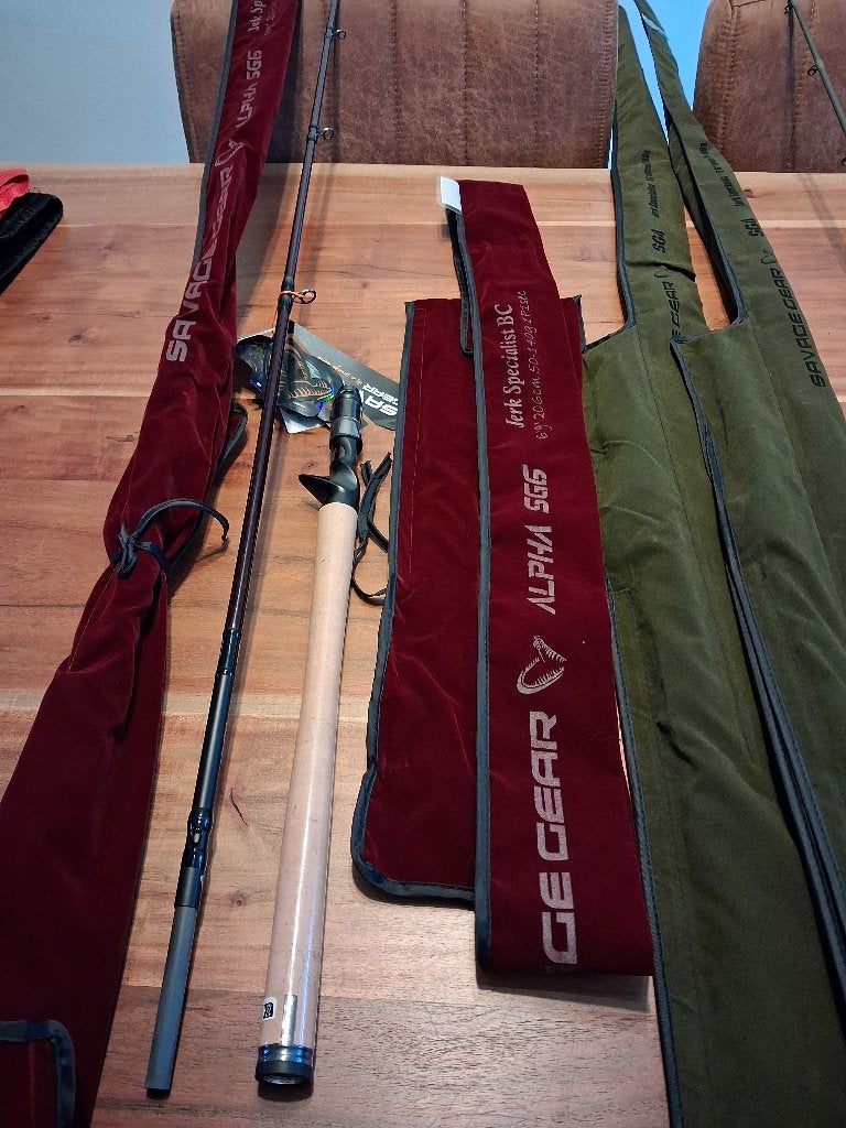 Savage Gear SG4 en SG6 Baitcaster hengels (zwaardere) Nieuw!, Tinstraat, Savage Gear, Werphengel, Nieuw