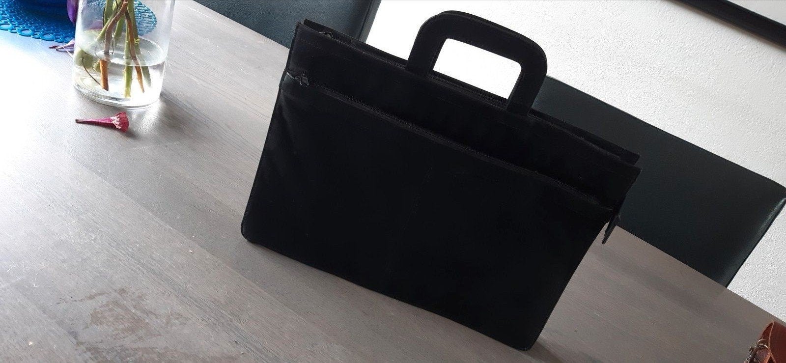 Aktetas/Tas/Laptoptas Zwart Leer Koopje €10, Computers en Software, Laptoptassen, Ophalen