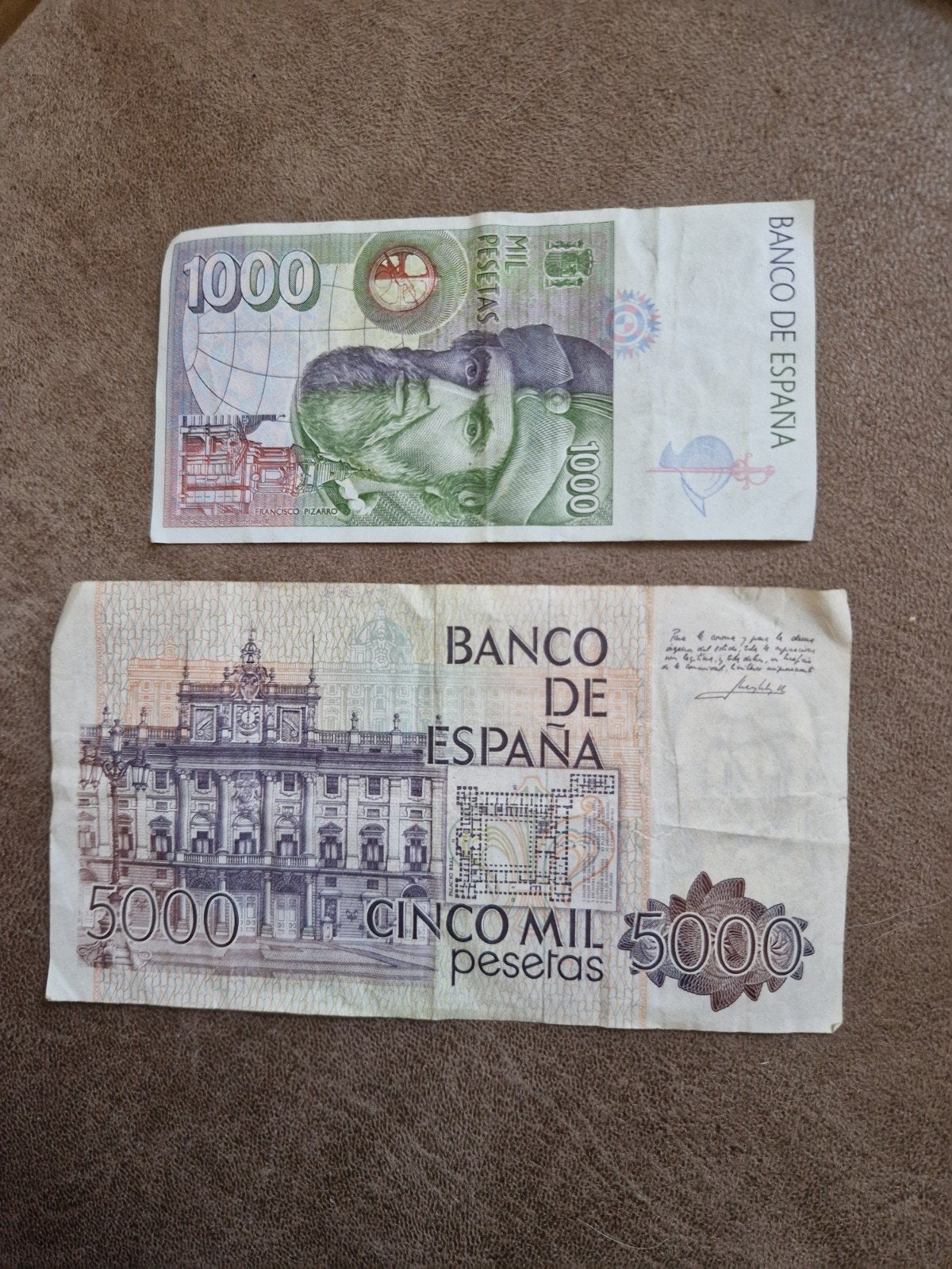 Spaanse Pesetas: 1000 (1992) en 5000 (1979) biljetten, Ophalen, Spanje, Setje