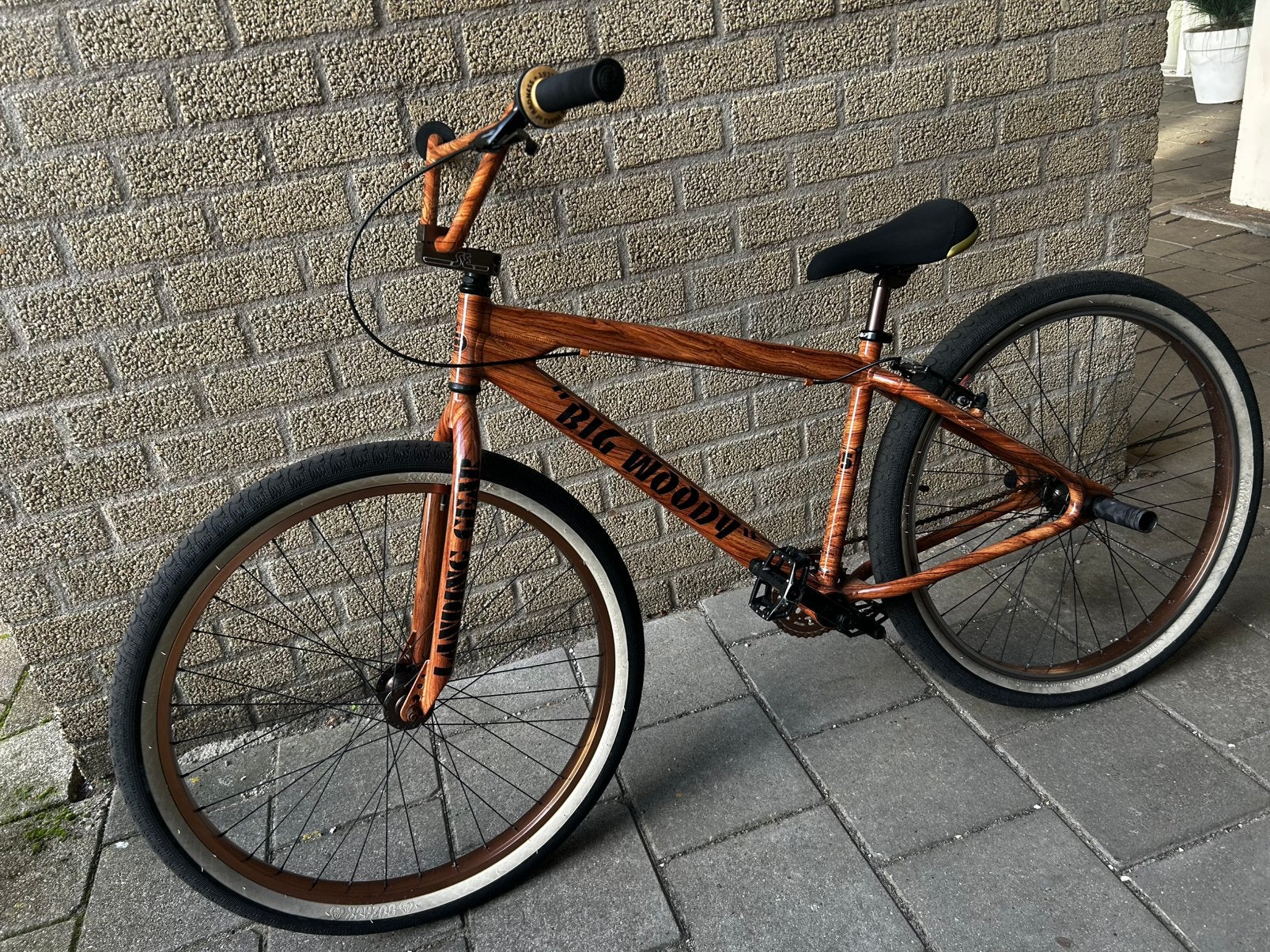 Big Woody 45 Year Anniversary Limited Edition Wheelie Bike, Ophalen, 24 inch of meer, Velgrem, Stuur 360° draaibaar