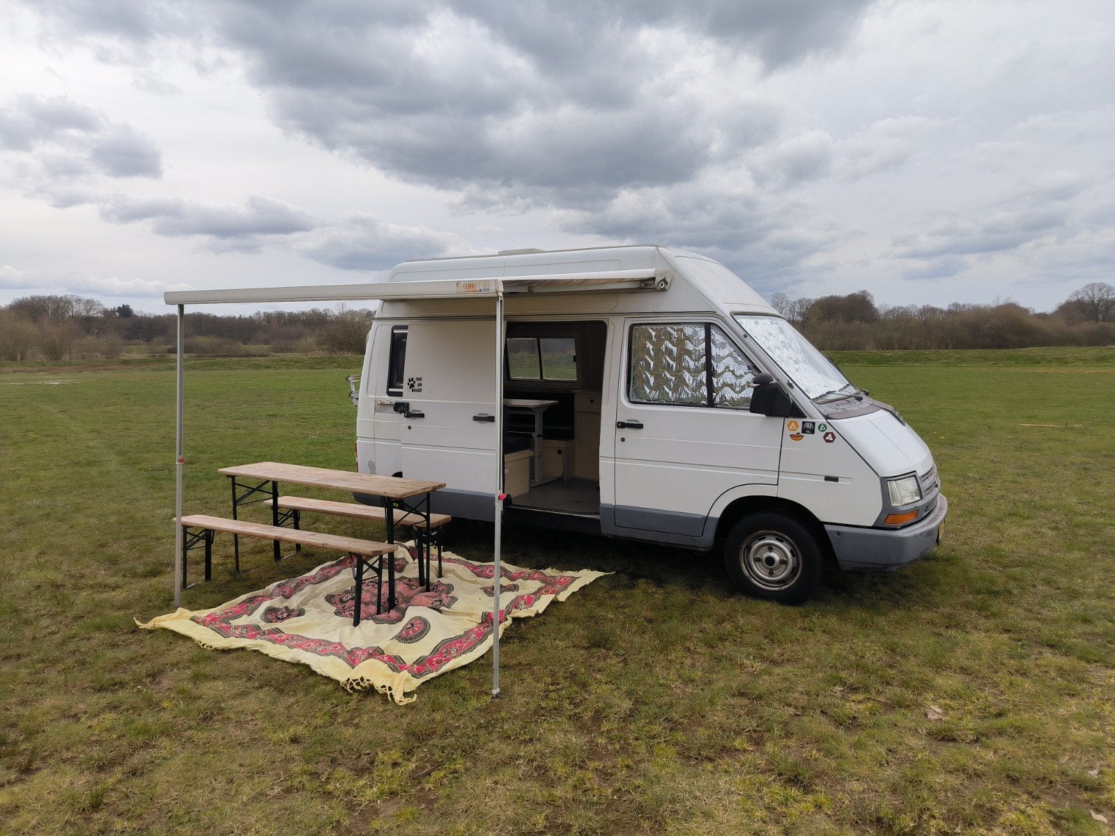 Renault Trafic 1.7 1993 benzine camper 2 jaar APK, Caravans en Kamperen, Overige merken, Buscamper of Camperbus, Tot en met 2