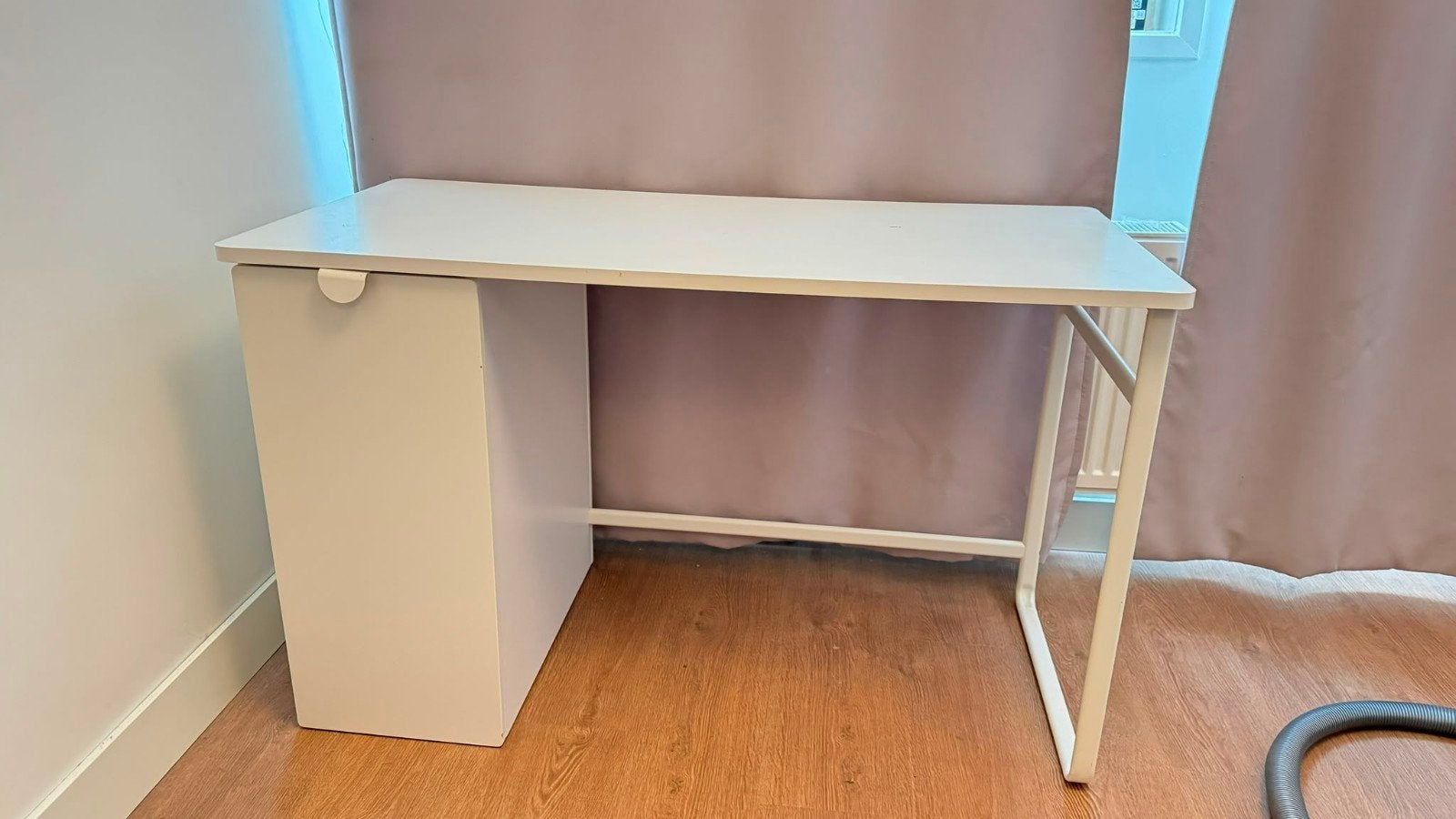 IKEA Lärande bureau 120x58 wit, Huis en Inrichting, Bureaus, Ophalen, Gebruikt, Wit