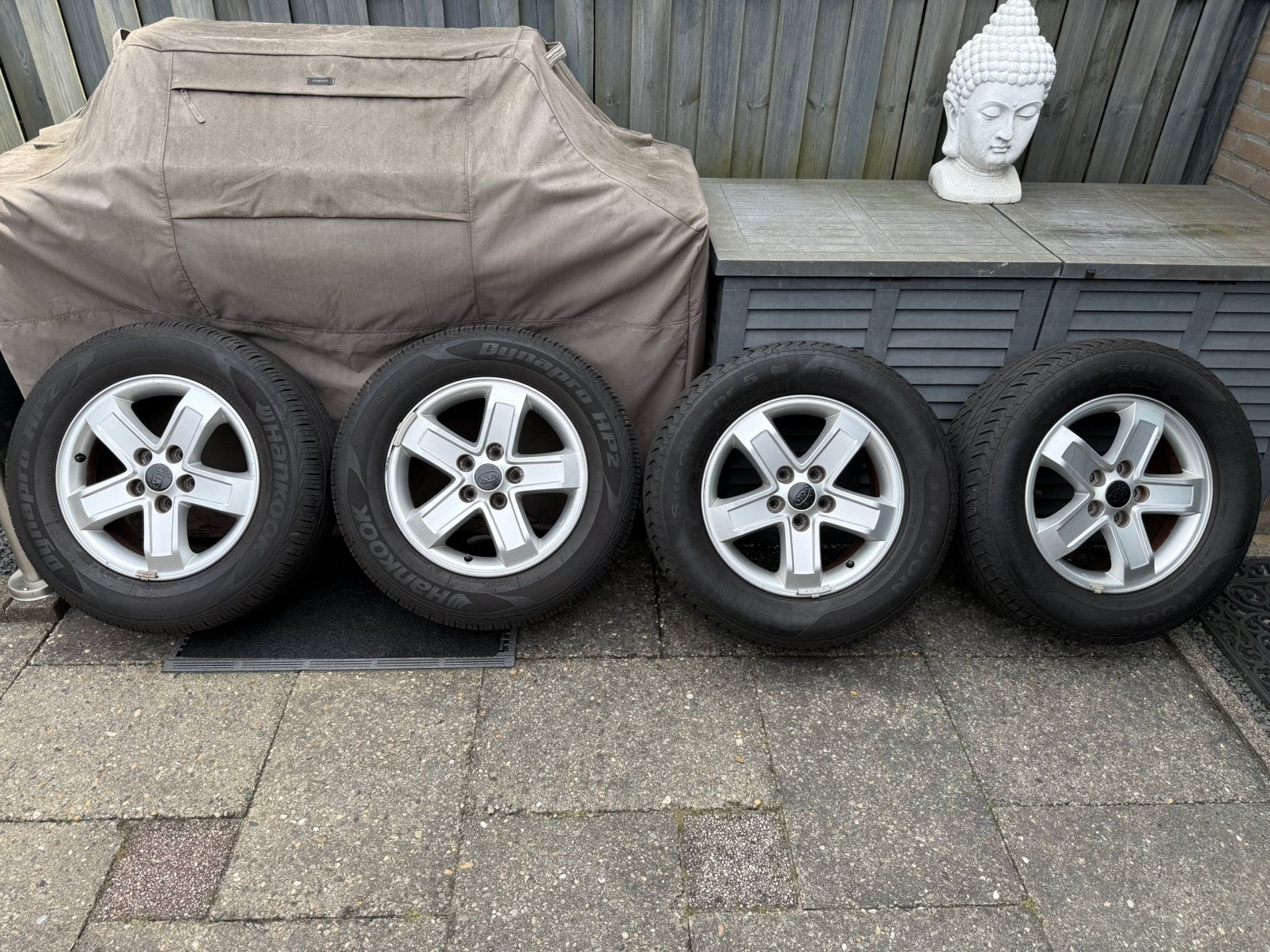 Velgen met goede banden Kia Sportage model 2005/2010, Ophalen, Zo goed als nieuw